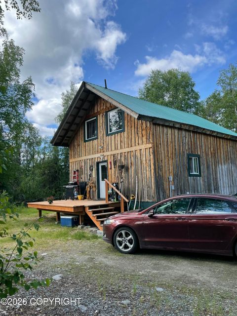 Homes For Sale - 14423 N Four Mile Road<br/> Willow, AK 99688