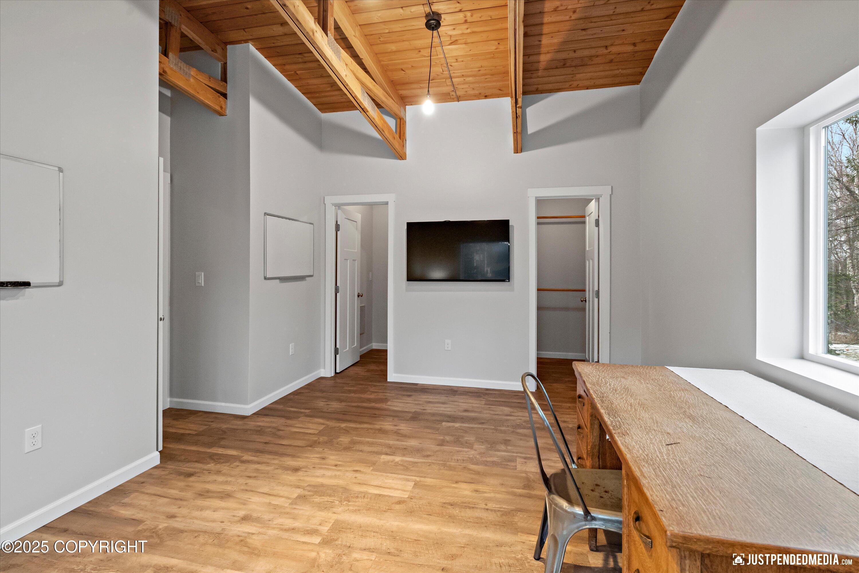 Anchorage, Alaska 99516, United States, 4 Bedrooms Bedrooms, ,3 BathroomsBathrooms,Residential,Pending,3933