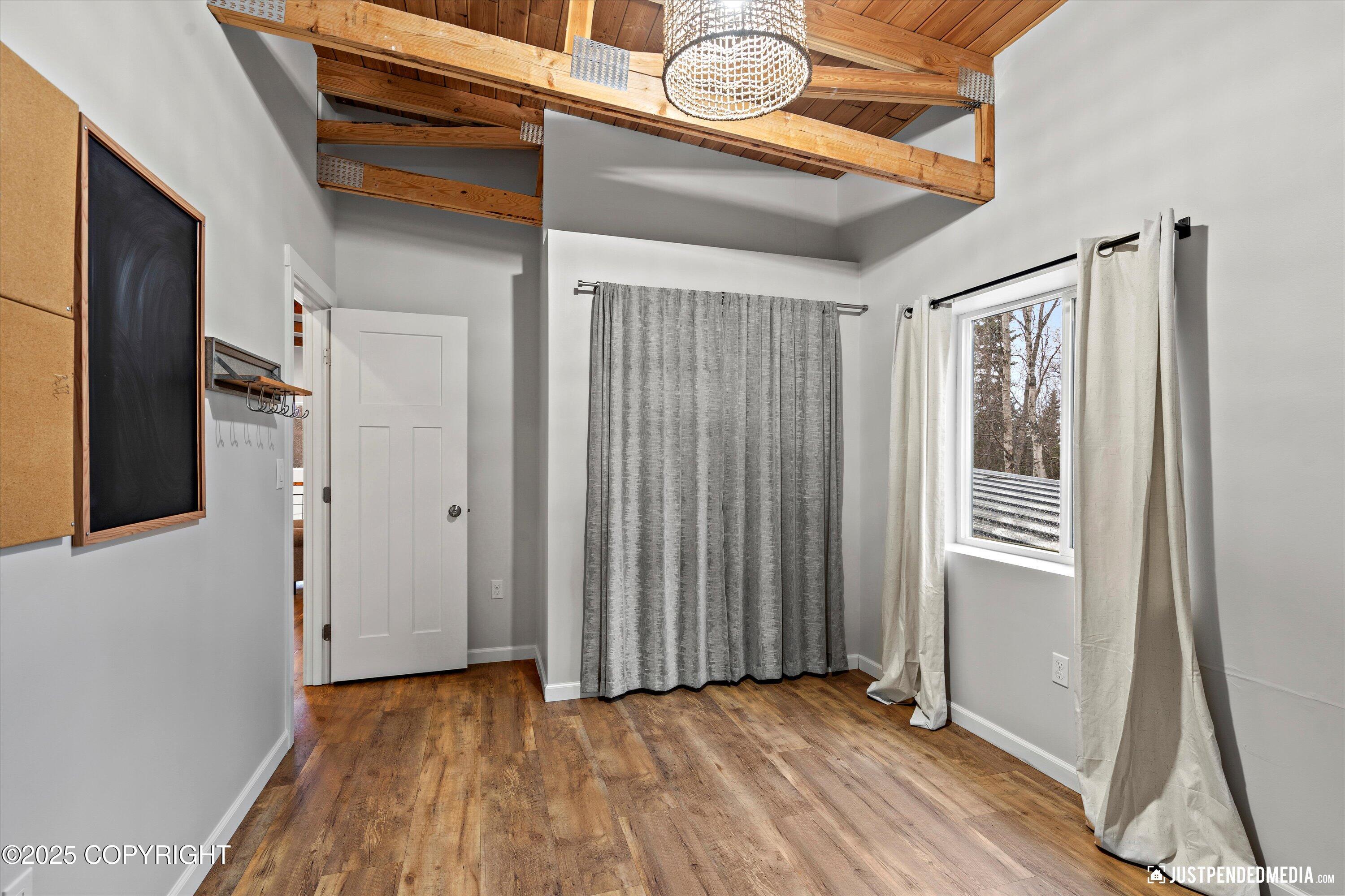 Anchorage, Alaska 99516, United States, 4 Bedrooms Bedrooms, ,3 BathroomsBathrooms,Residential,Pending,3933