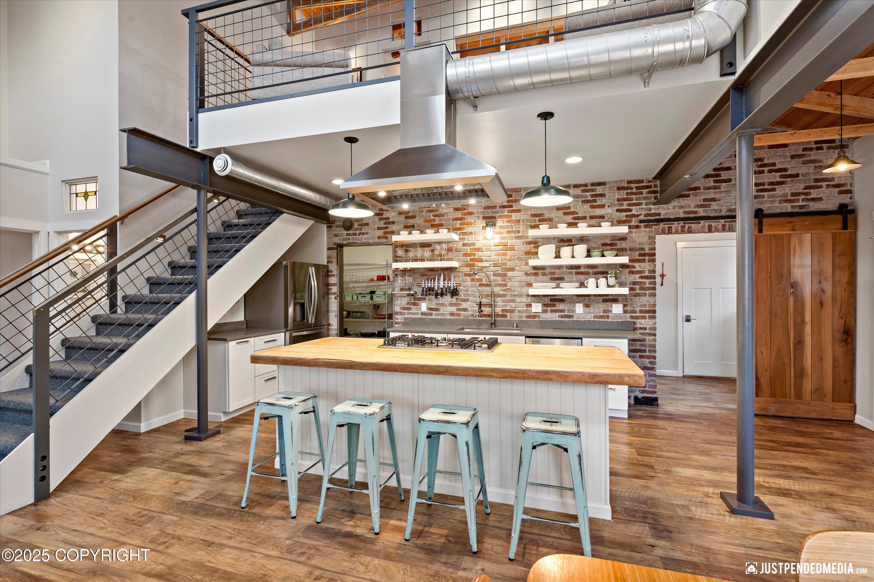 Anchorage, Alaska 99516, United States, 4 Bedrooms Bedrooms, ,3 BathroomsBathrooms,Residential,Pending,3933