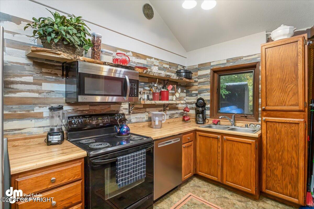 20442 E Reich Court, Palmer, Alaska image 18