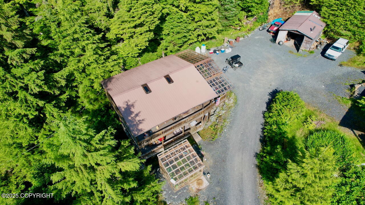 119 SW Sea Otter Drive