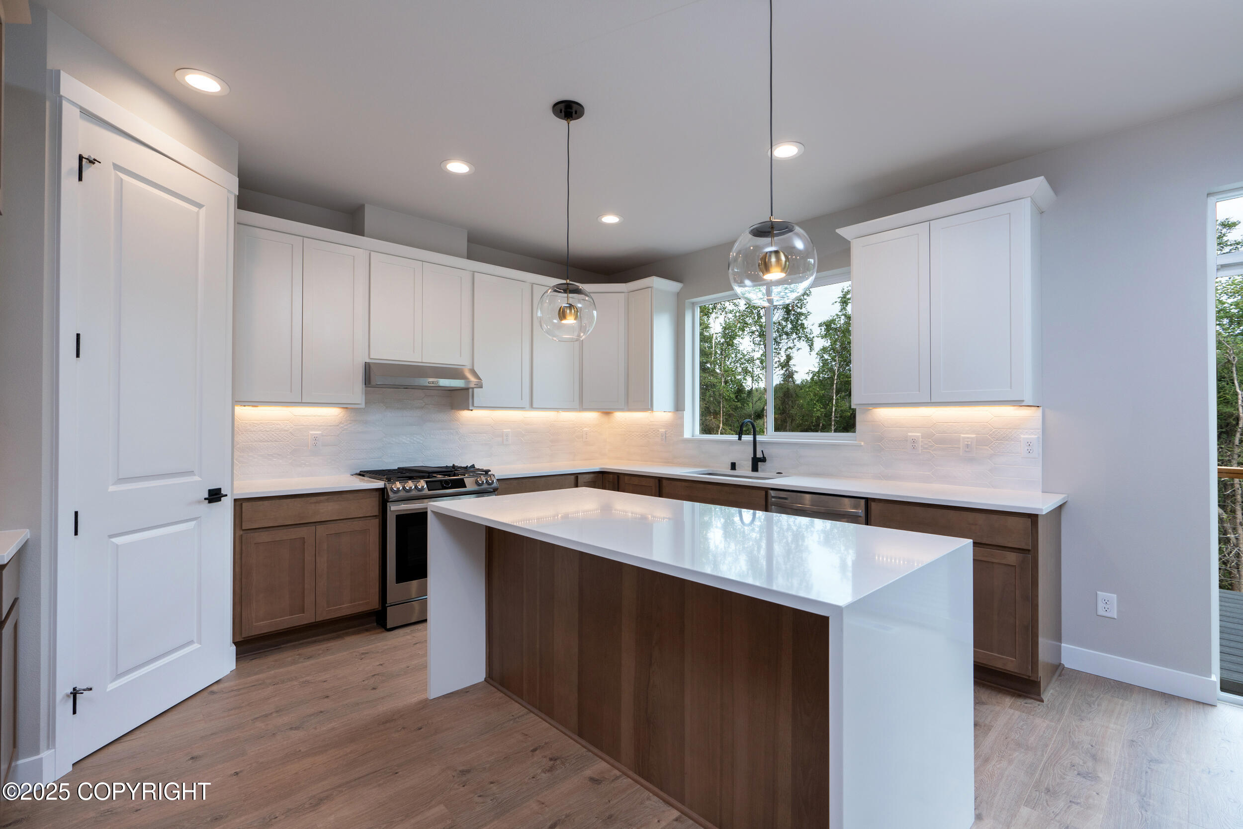 18085 N Rivervista Road, Eagle River, Alaska image 10