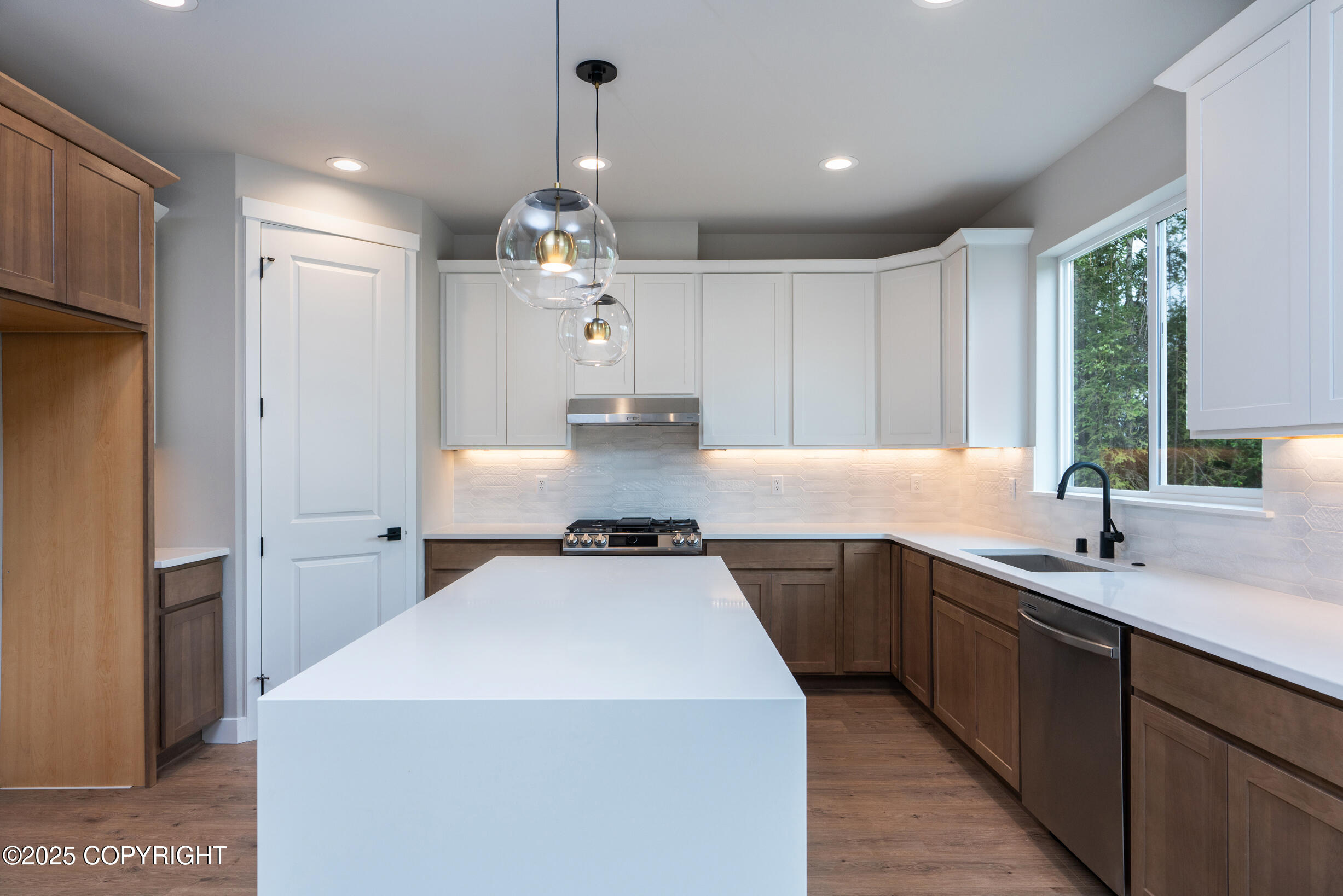 18085 N Rivervista Road, Eagle River, Alaska image 12