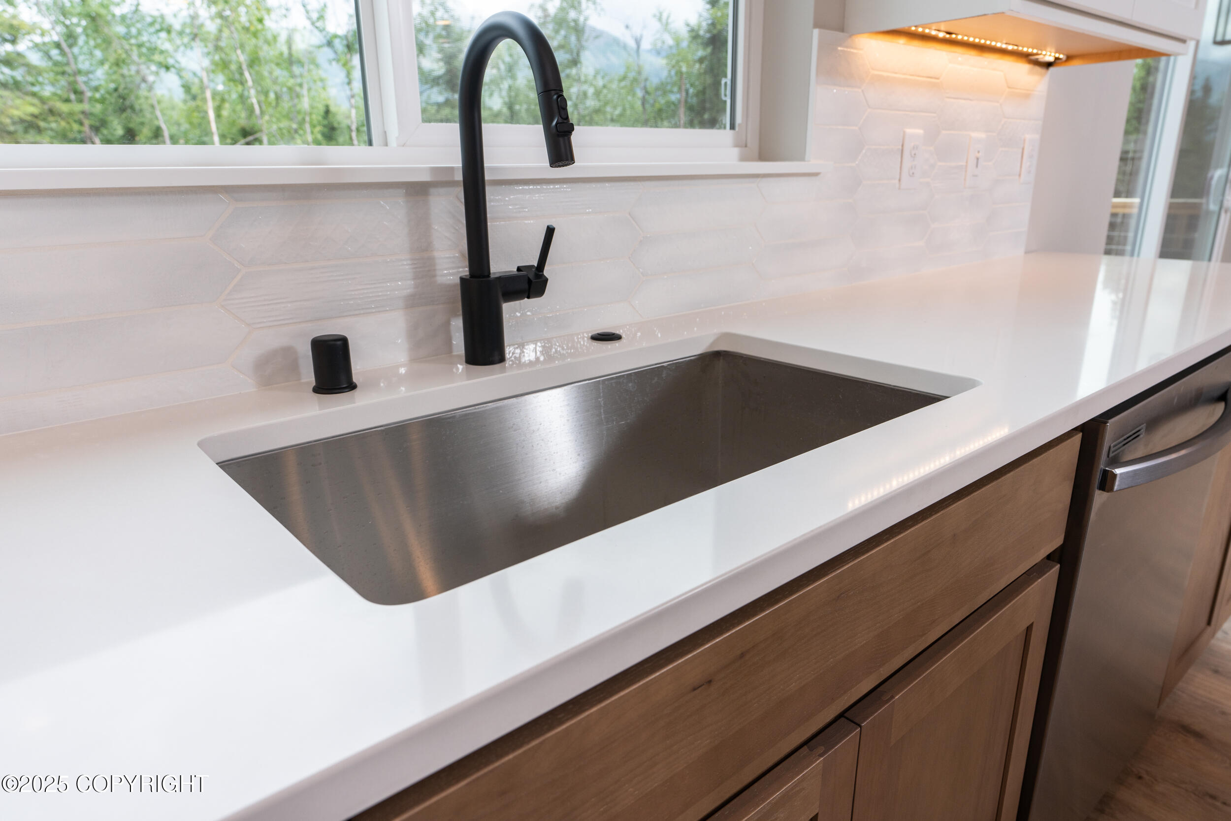 18085 N Rivervista Road, Eagle River, Alaska image 18