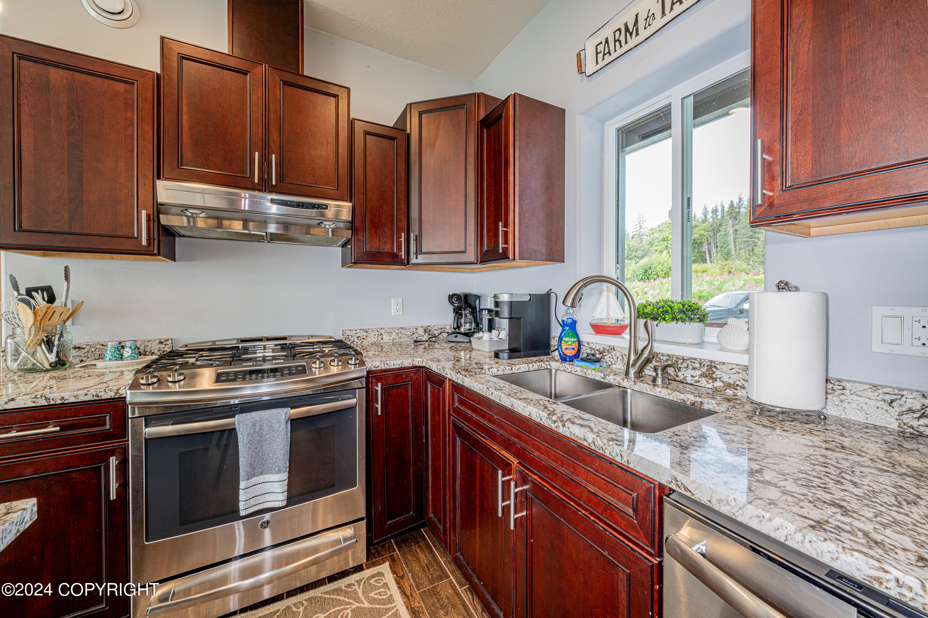 Homer, Alaska 99603, United States, 3 Bedrooms Bedrooms, ,2 BathroomsBathrooms,Residential,Pending,46905