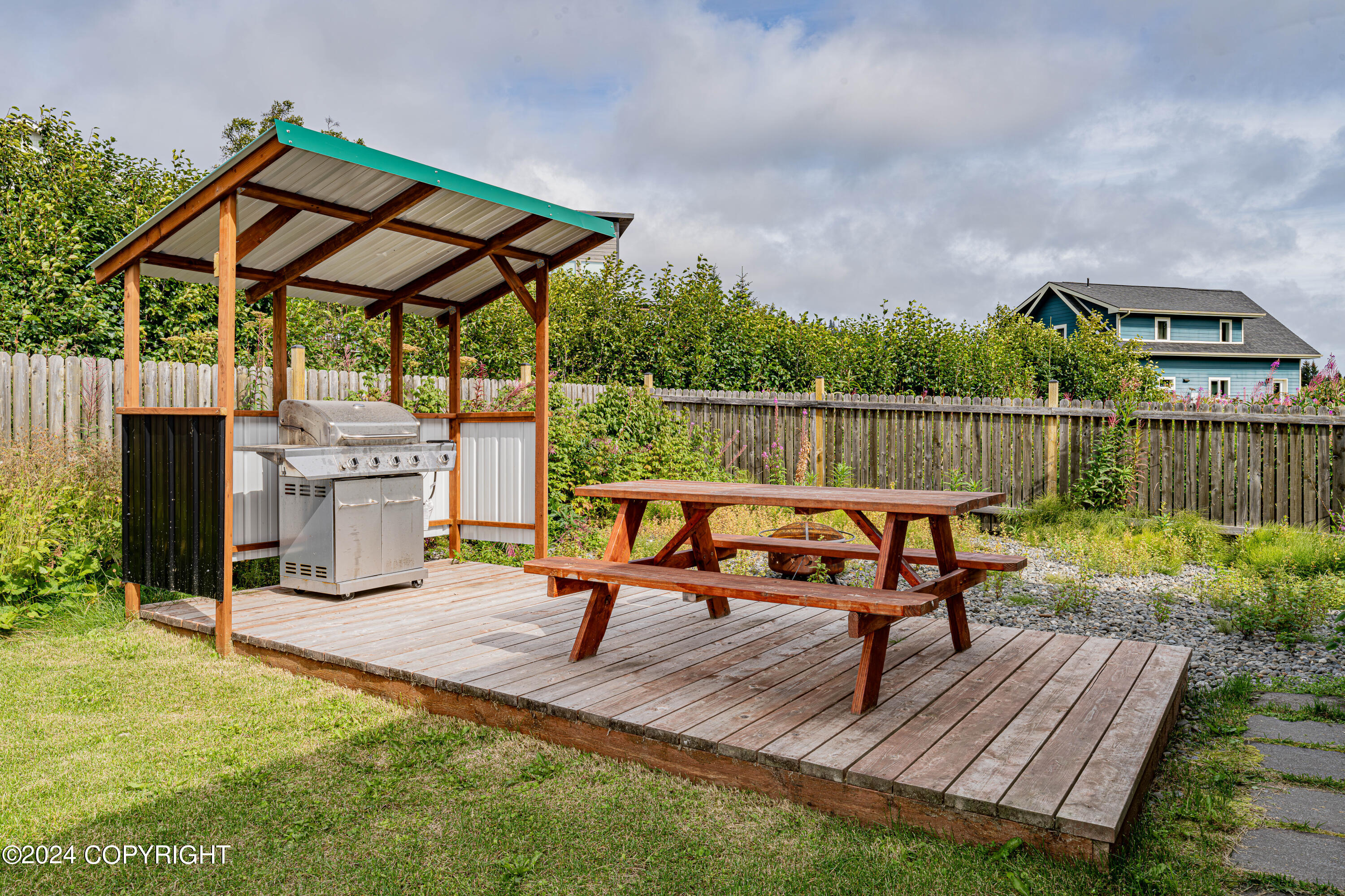 Homer, Alaska 99603, United States, 3 Bedrooms Bedrooms, ,2 BathroomsBathrooms,Residential,Pending,46905