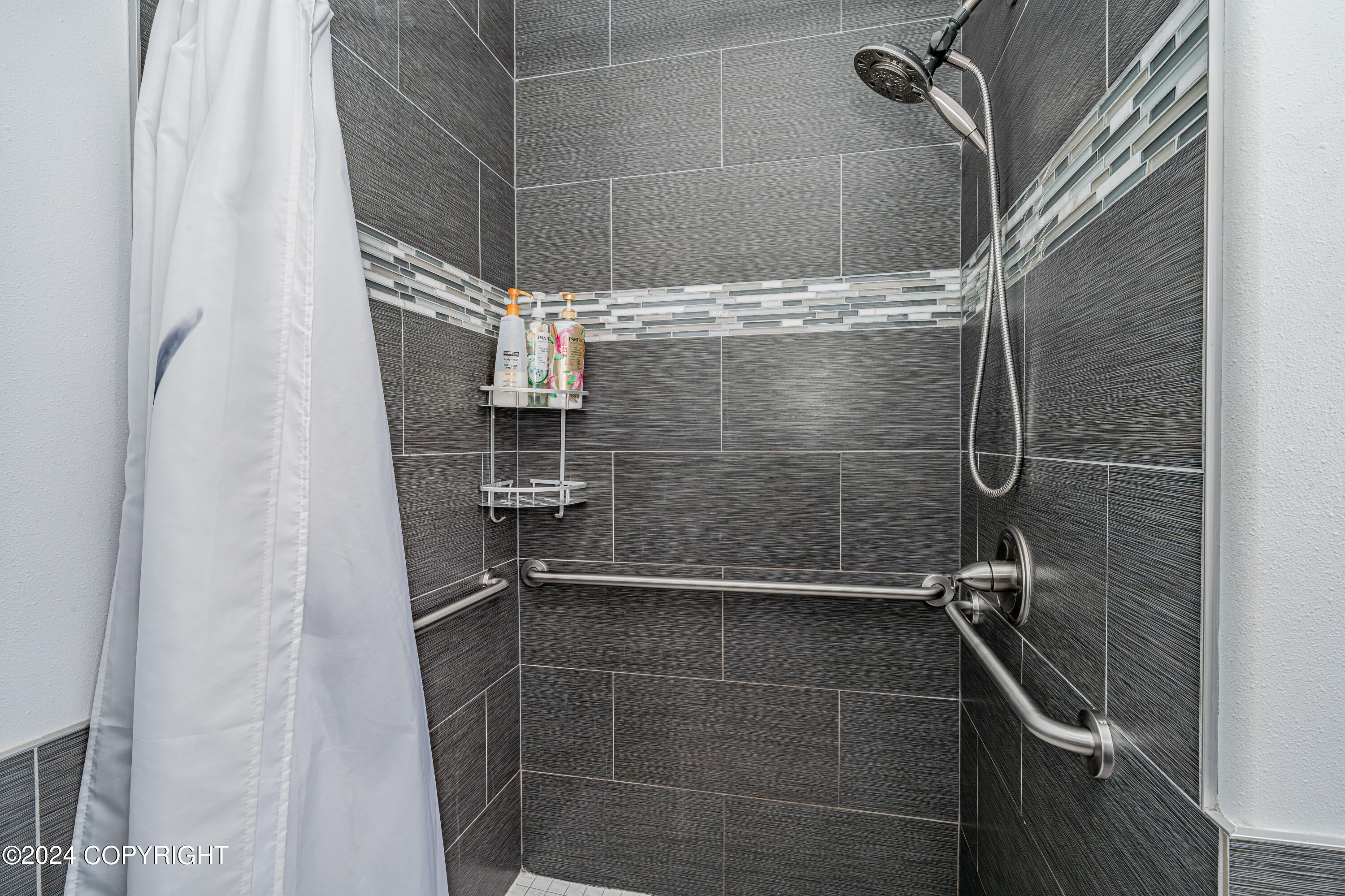 Homer, Alaska 99603, United States, 3 Bedrooms Bedrooms, ,2 BathroomsBathrooms,Residential,Pending,46905