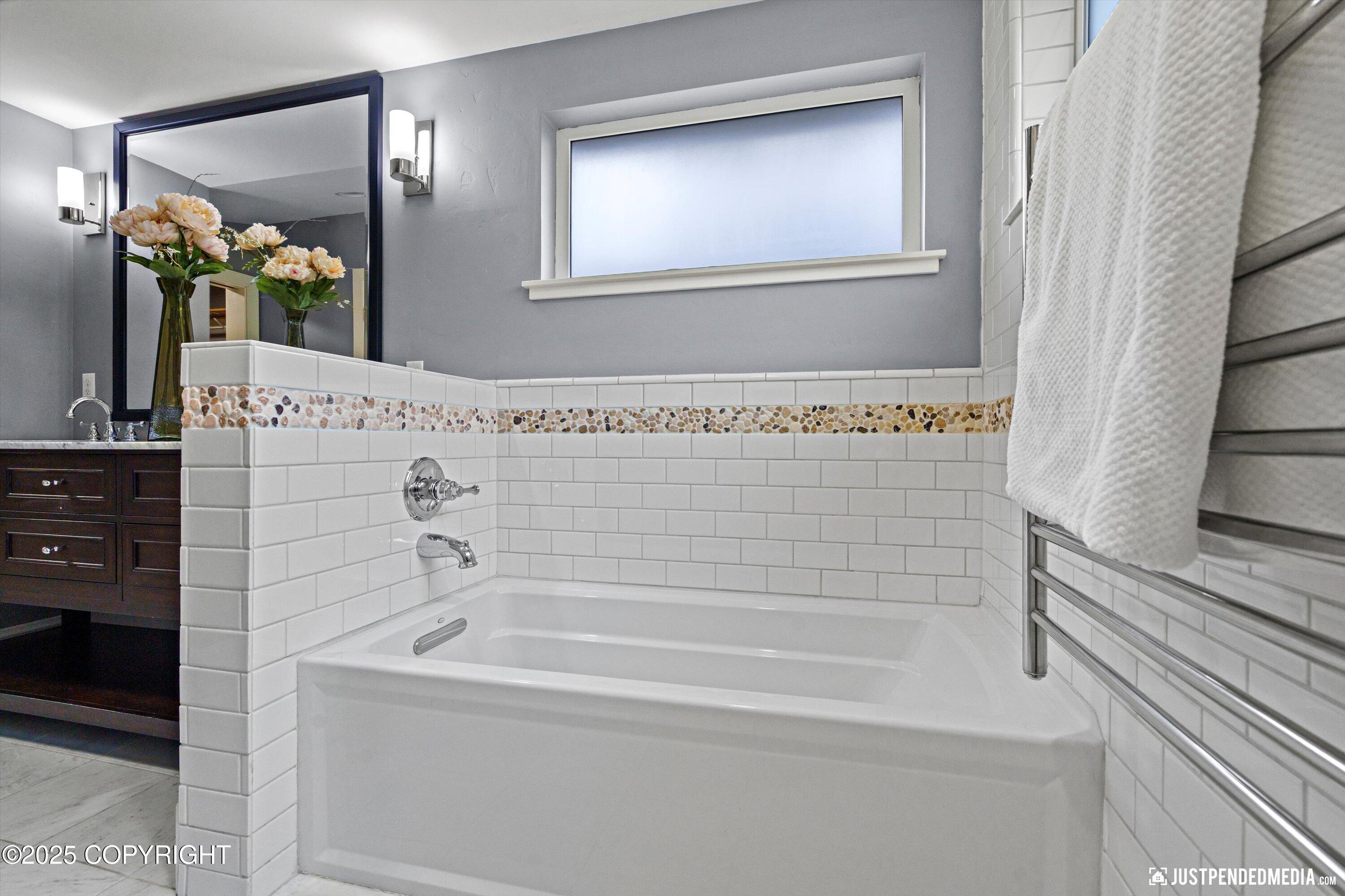 Anchorage, Alaska 99515, United States, 5 Bedrooms Bedrooms, ,3 BathroomsBathrooms,Residential,Active,225454