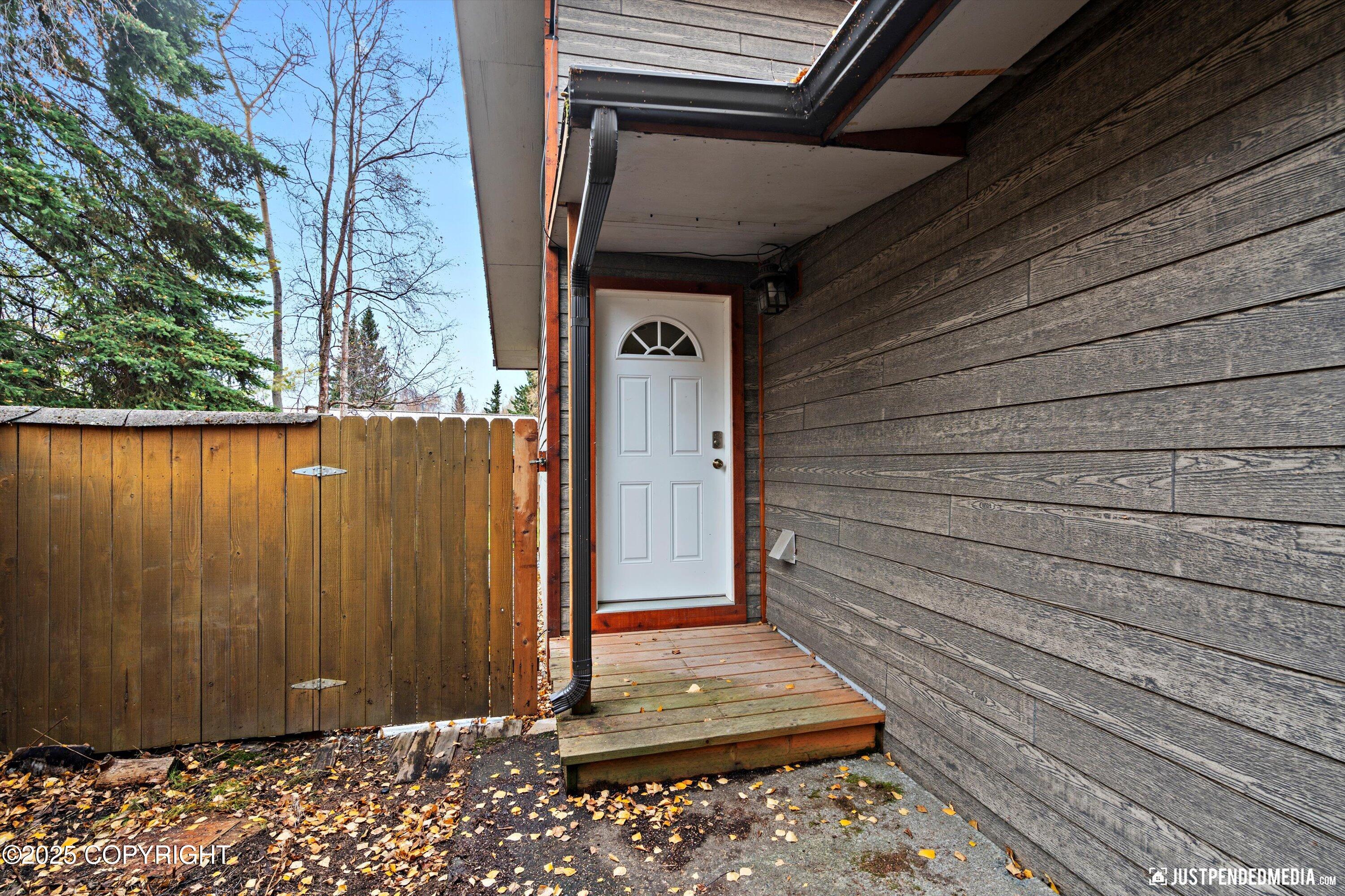 Anchorage, Alaska 99515, United States, 5 Bedrooms Bedrooms, ,3 BathroomsBathrooms,Residential,Active,225454