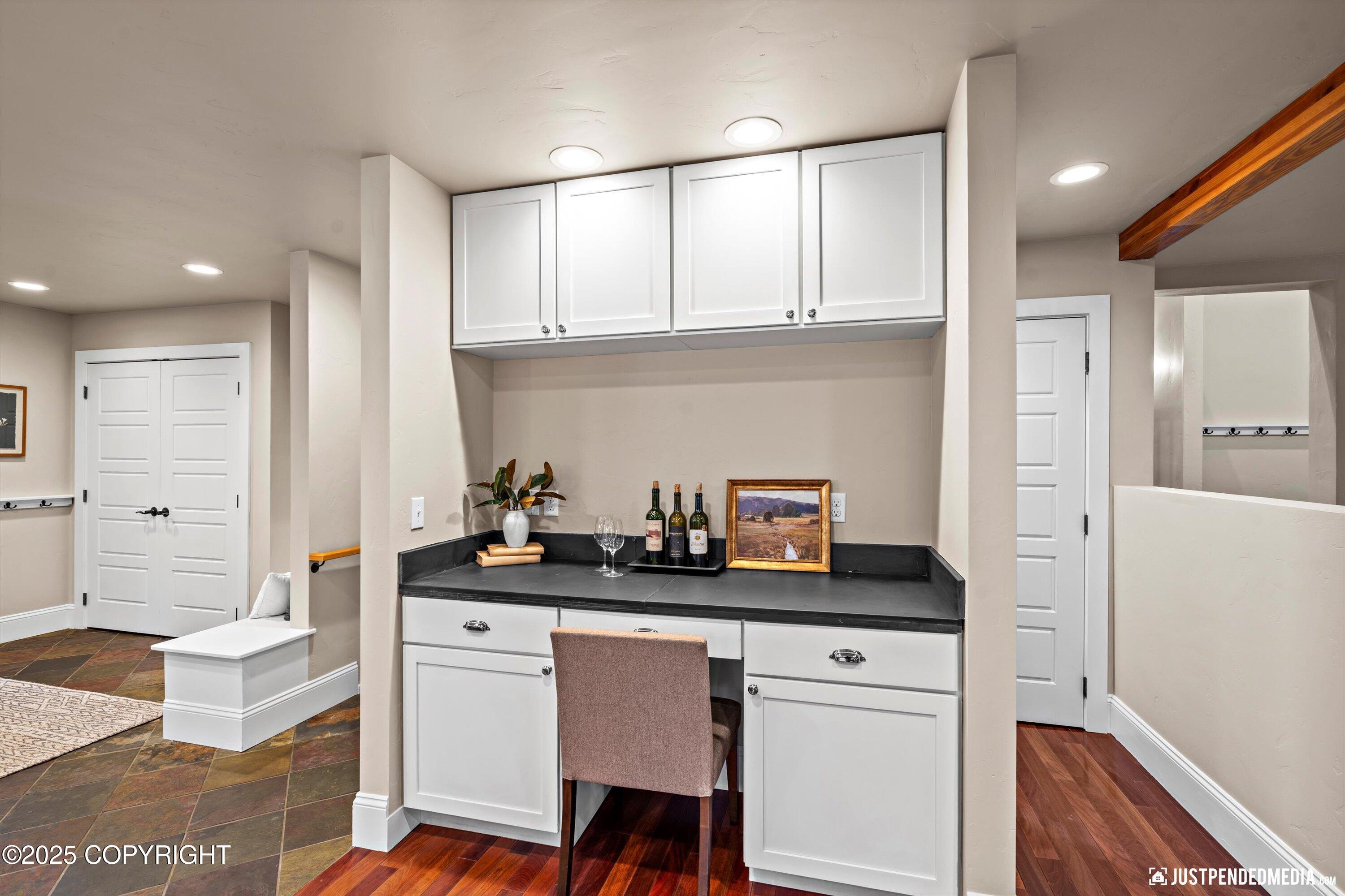 Anchorage, Alaska 99515, United States, 5 Bedrooms Bedrooms, ,3 BathroomsBathrooms,Residential,Active,225454