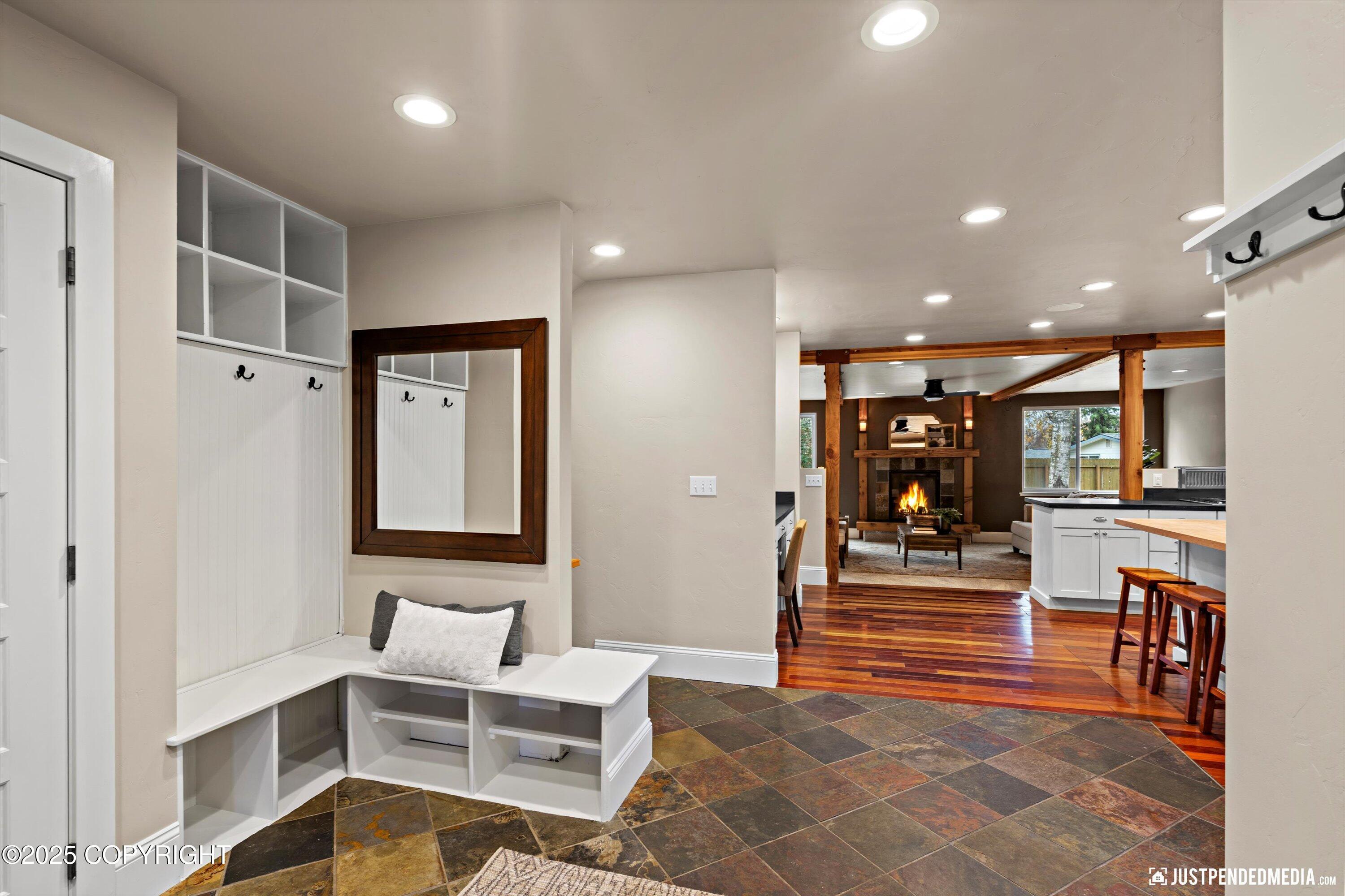 Anchorage, Alaska 99515, United States, 5 Bedrooms Bedrooms, ,3 BathroomsBathrooms,Residential,Active,225454