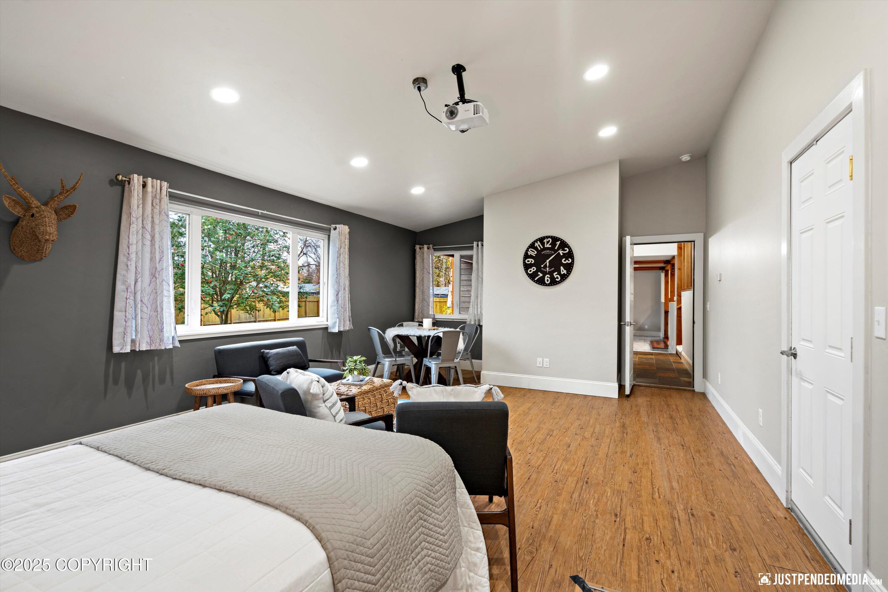 Anchorage, Alaska 99515, United States, 5 Bedrooms Bedrooms, ,3 BathroomsBathrooms,Residential,Active,225454