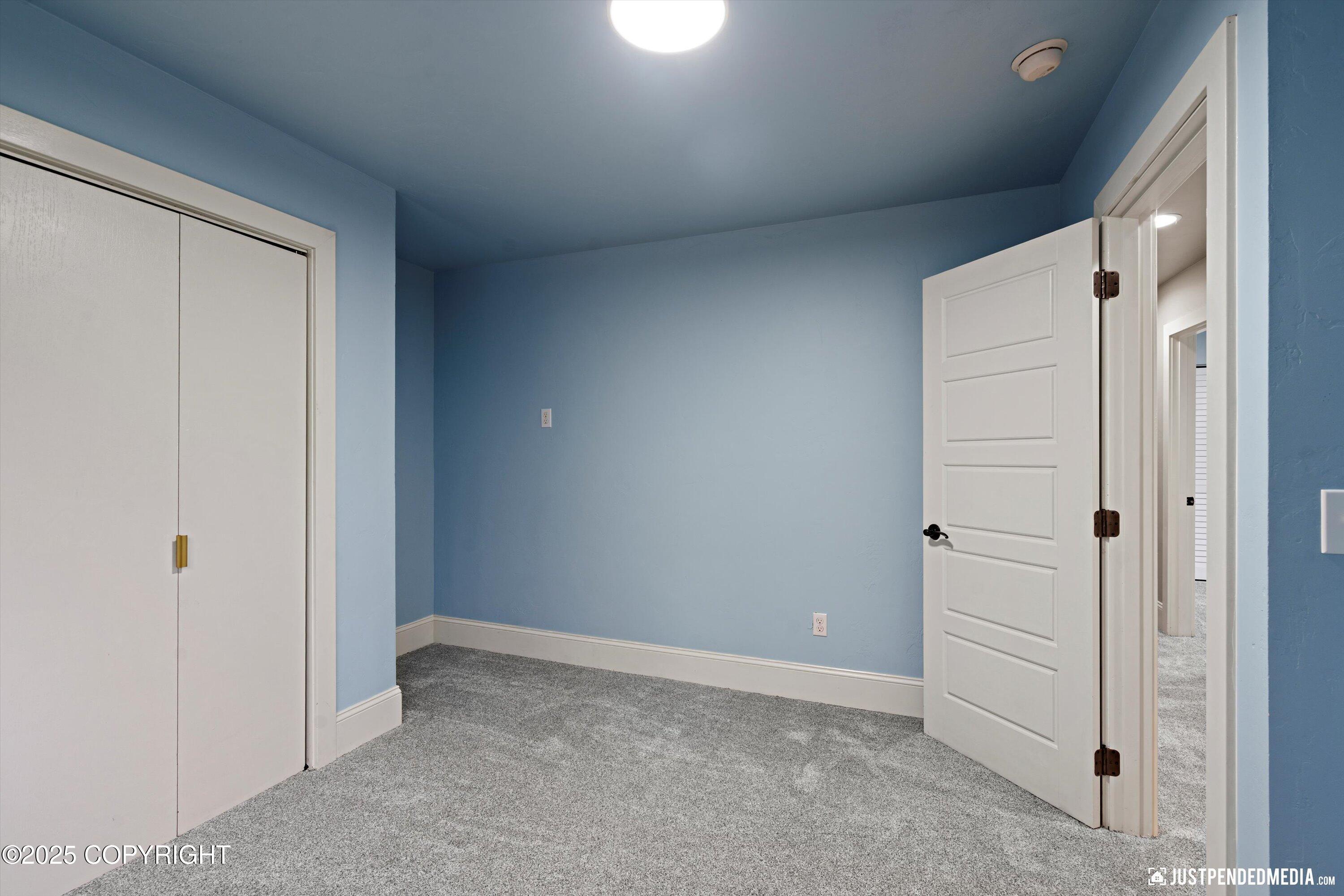 Anchorage, Alaska 99515, United States, 5 Bedrooms Bedrooms, ,3 BathroomsBathrooms,Residential,Active,225454