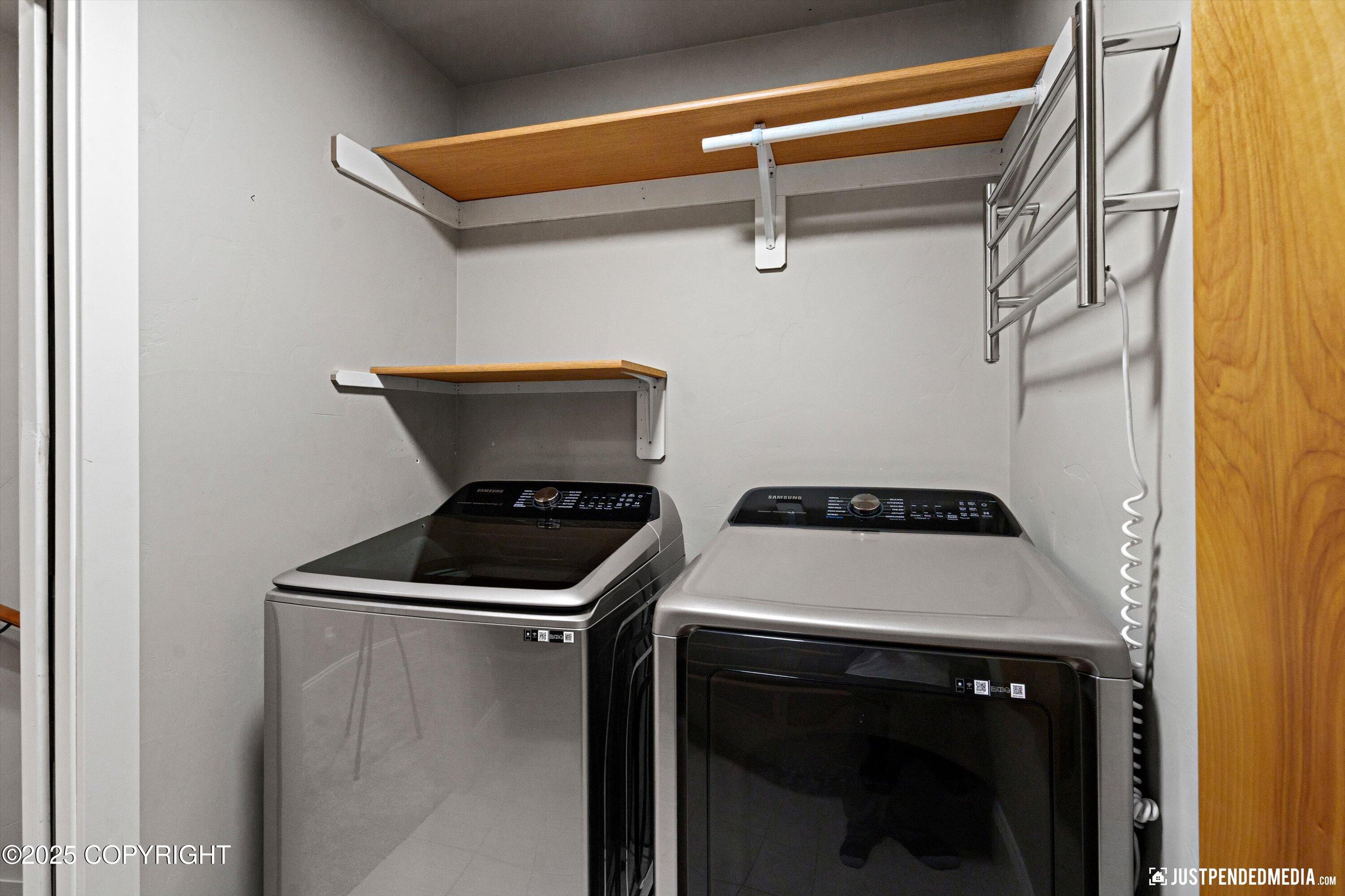 Anchorage, Alaska 99515, United States, 5 Bedrooms Bedrooms, ,3 BathroomsBathrooms,Residential,Active,225454