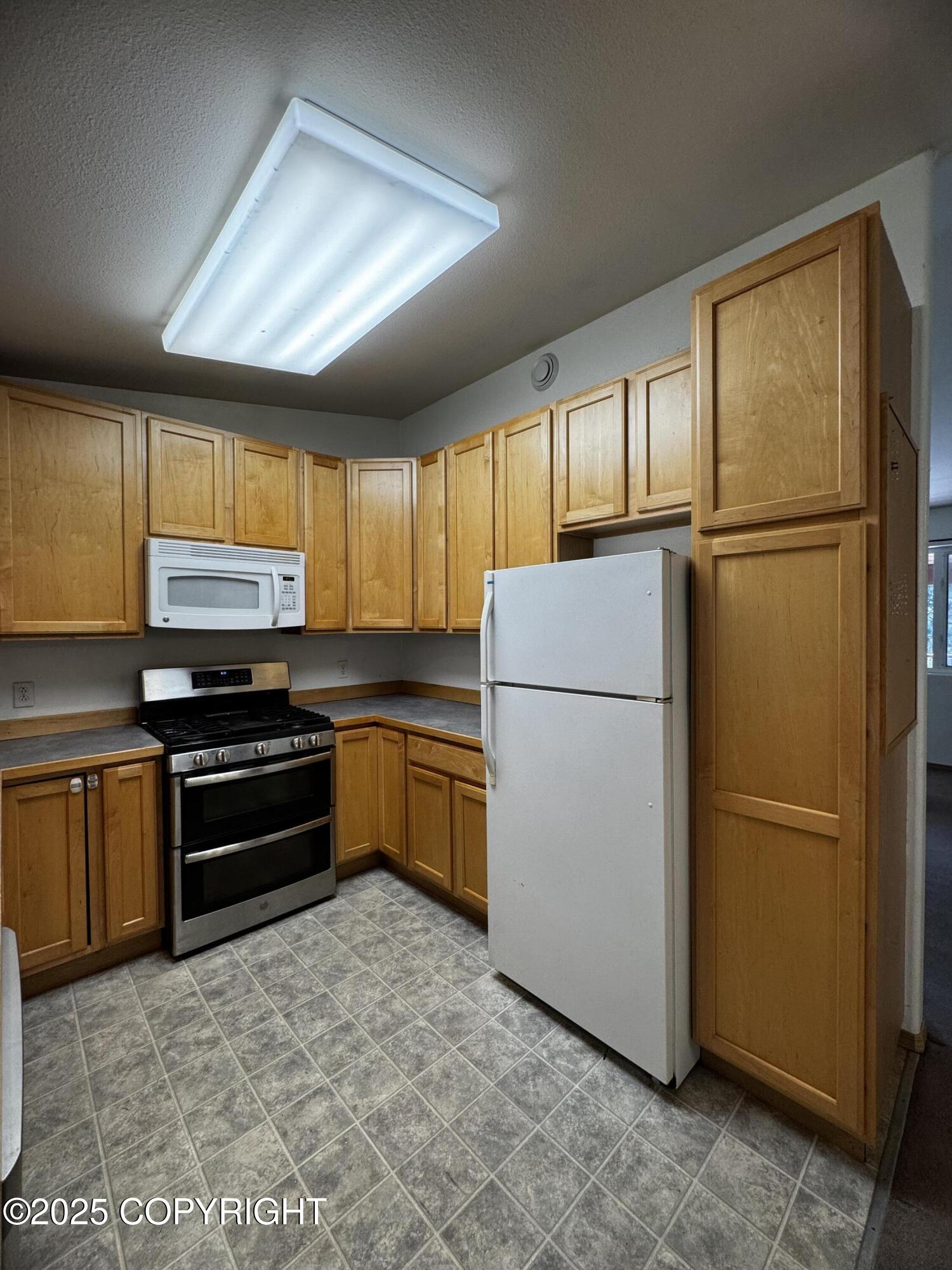 33325 Vinewood Lane, Seward, Alaska image 5