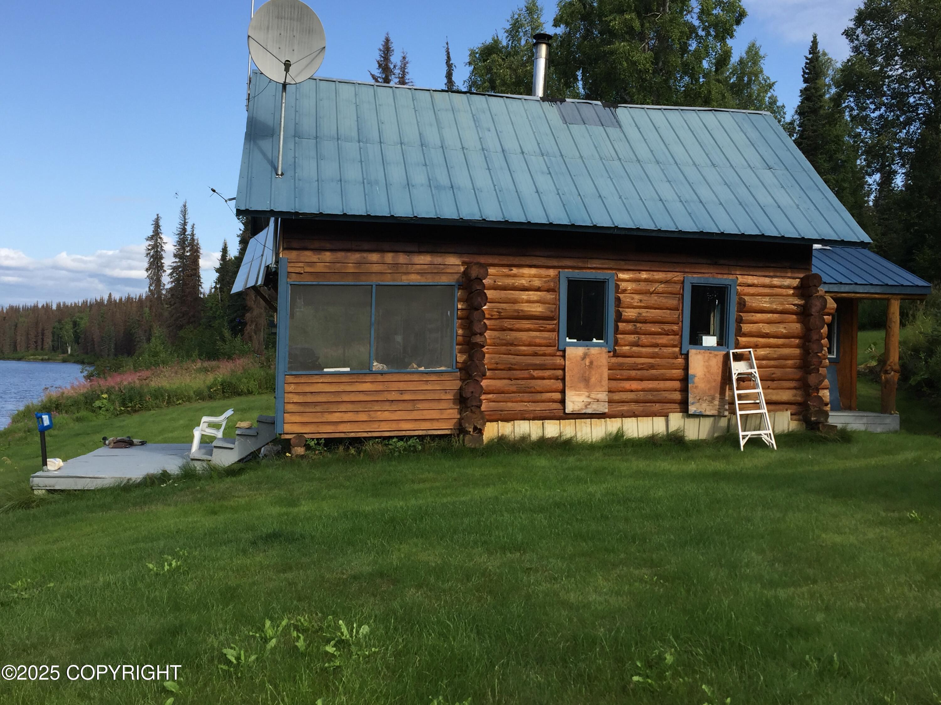 Tr K No Road, Skwentna, Alaska image 2