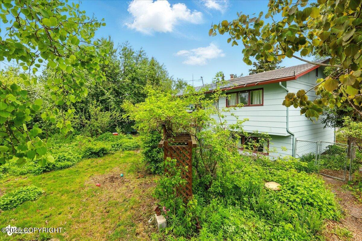 7446 E 20th Avenue, Anchorage, Alaska image 32