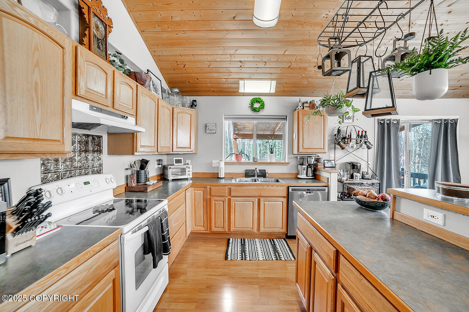8730 W Sanderling Drive, Wasilla, Alaska image 28
