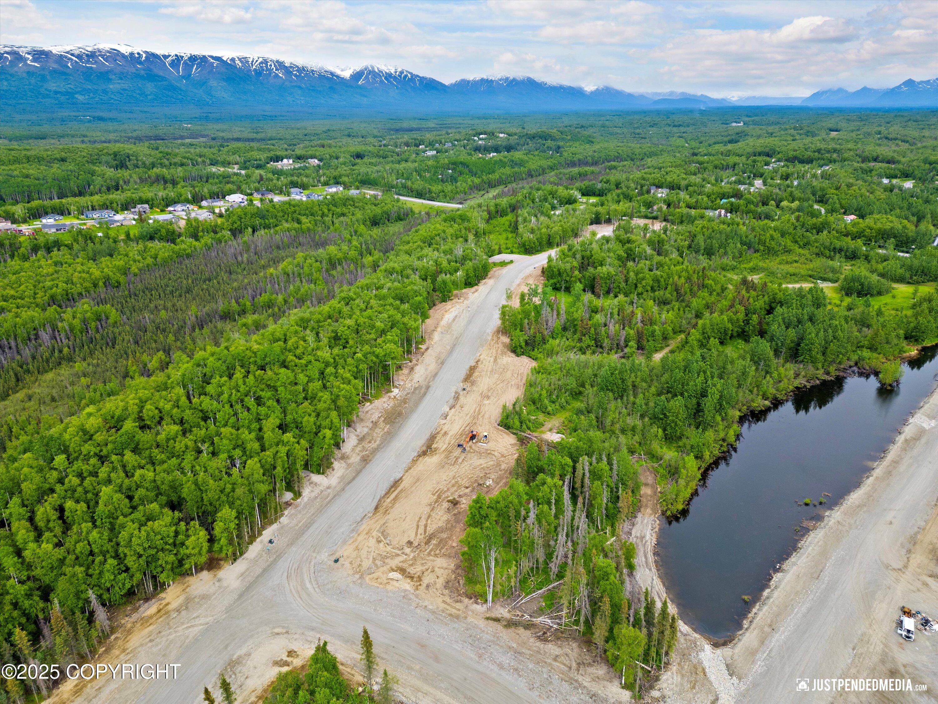 2473 W Longview Circle, Wasilla, Alaska image 3