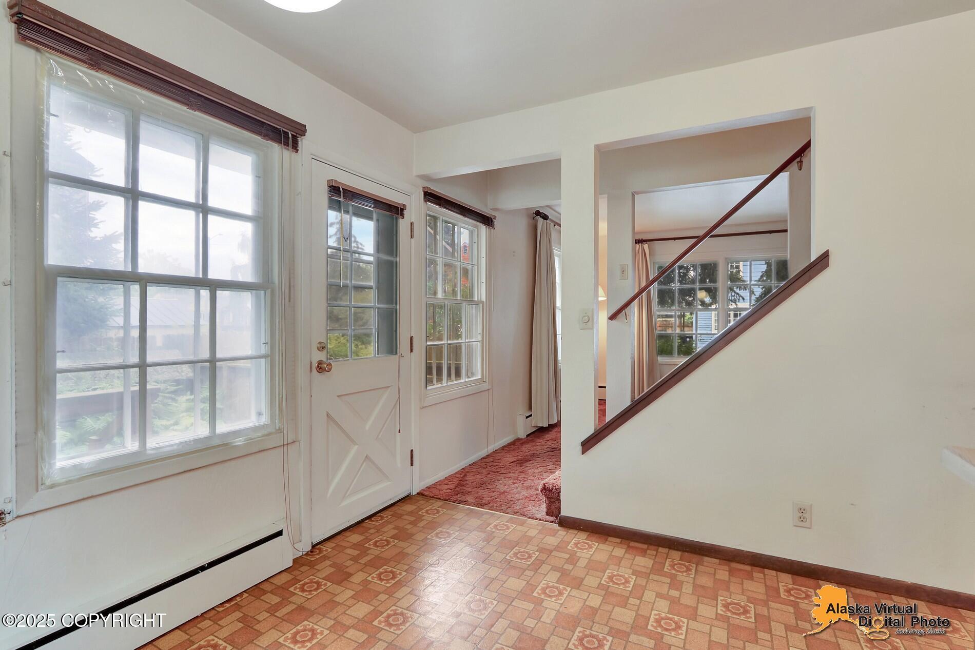 Anchorage, Alaska 99501, United States, 4 Bedrooms Bedrooms, ,2 BathroomsBathrooms,Residential,Pending,208731