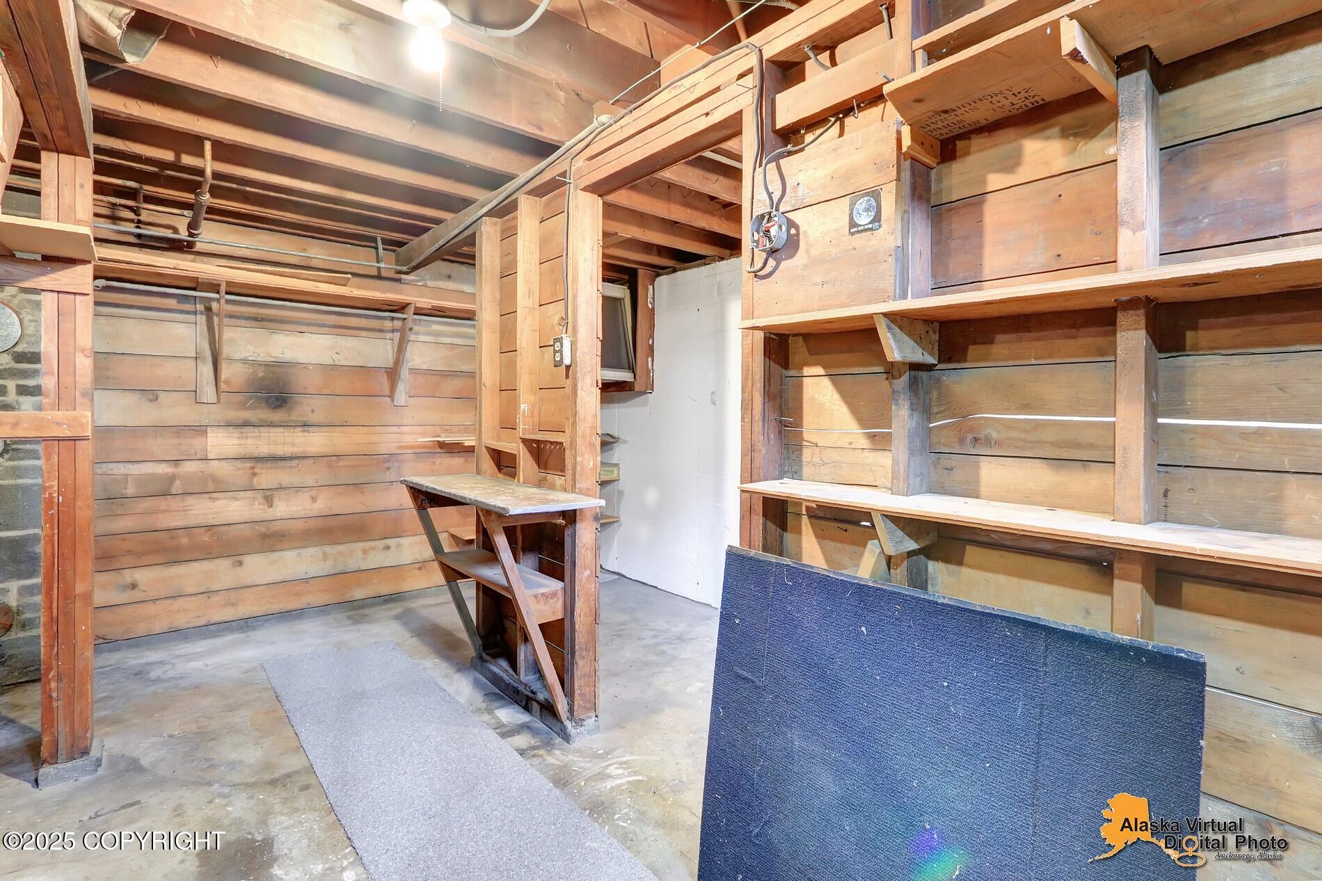 Anchorage, Alaska 99501, United States, 4 Bedrooms Bedrooms, ,2 BathroomsBathrooms,Residential,Pending,208731