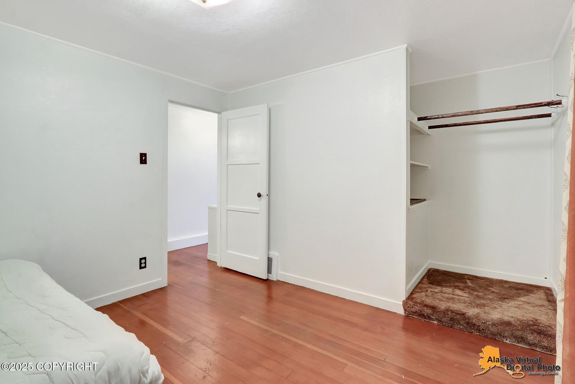 Anchorage, Alaska 99501, United States, 4 Bedrooms Bedrooms, ,2 BathroomsBathrooms,Residential,Pending,208731