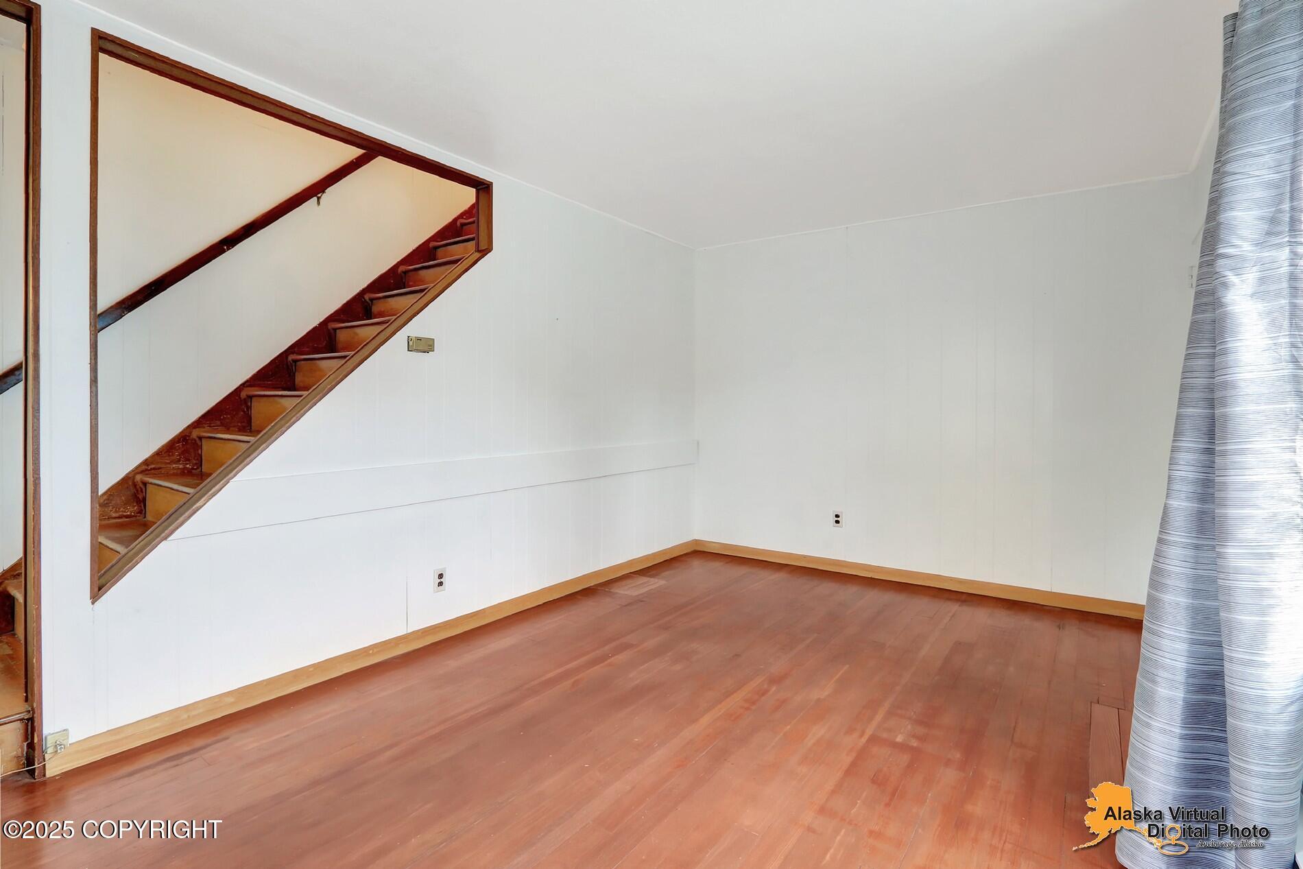 Anchorage, Alaska 99501, United States, 4 Bedrooms Bedrooms, ,2 BathroomsBathrooms,Residential,Pending,208731