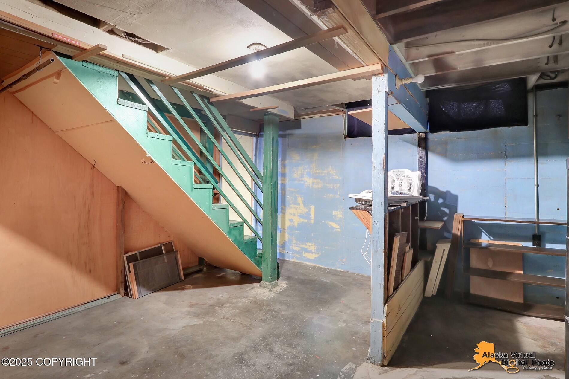 Anchorage, Alaska 99501, United States, 4 Bedrooms Bedrooms, ,2 BathroomsBathrooms,Residential,Pending,208731