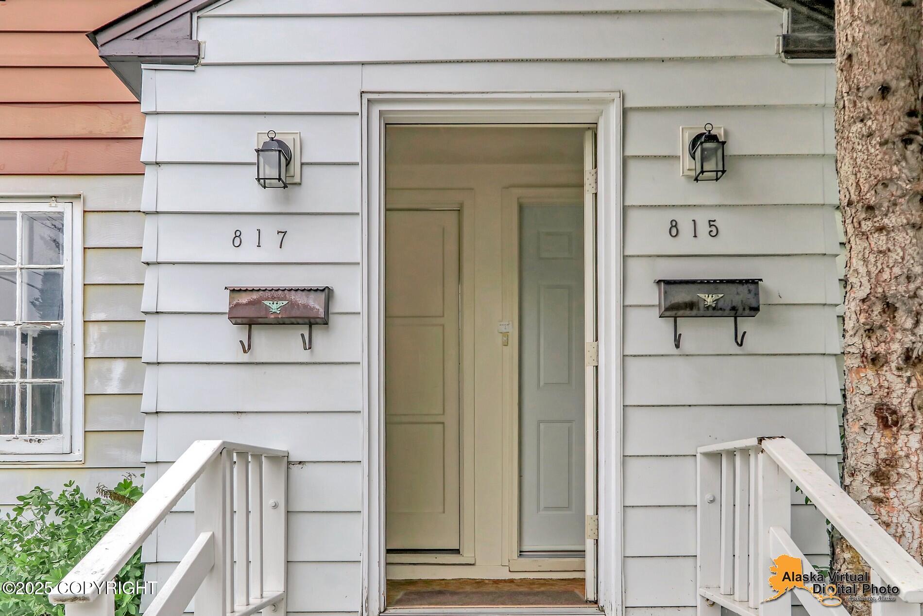 Anchorage, Alaska 99501, United States, 4 Bedrooms Bedrooms, ,2 BathroomsBathrooms,Residential,Pending,208731