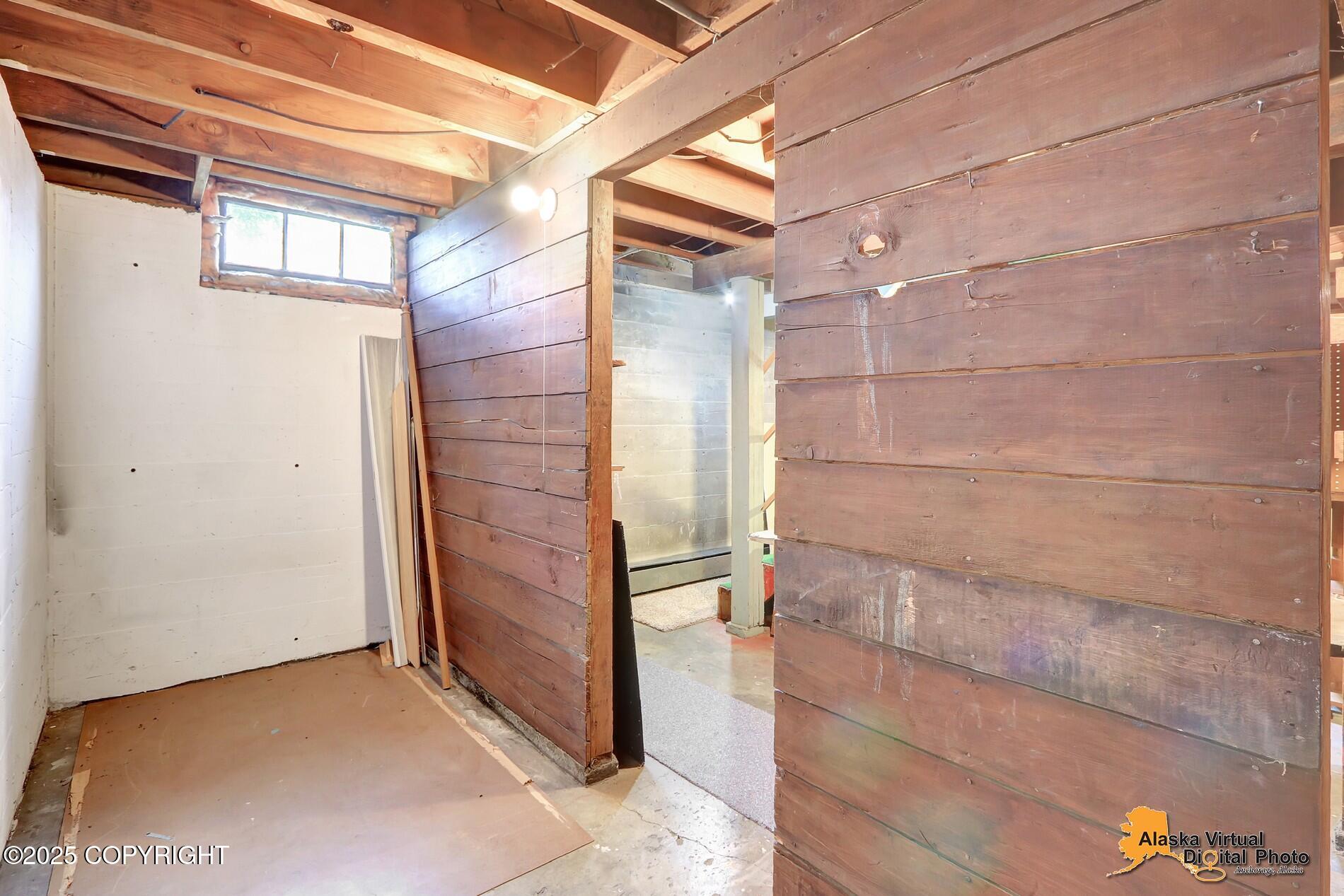 Anchorage, Alaska 99501, United States, 4 Bedrooms Bedrooms, ,2 BathroomsBathrooms,Residential,Pending,208731