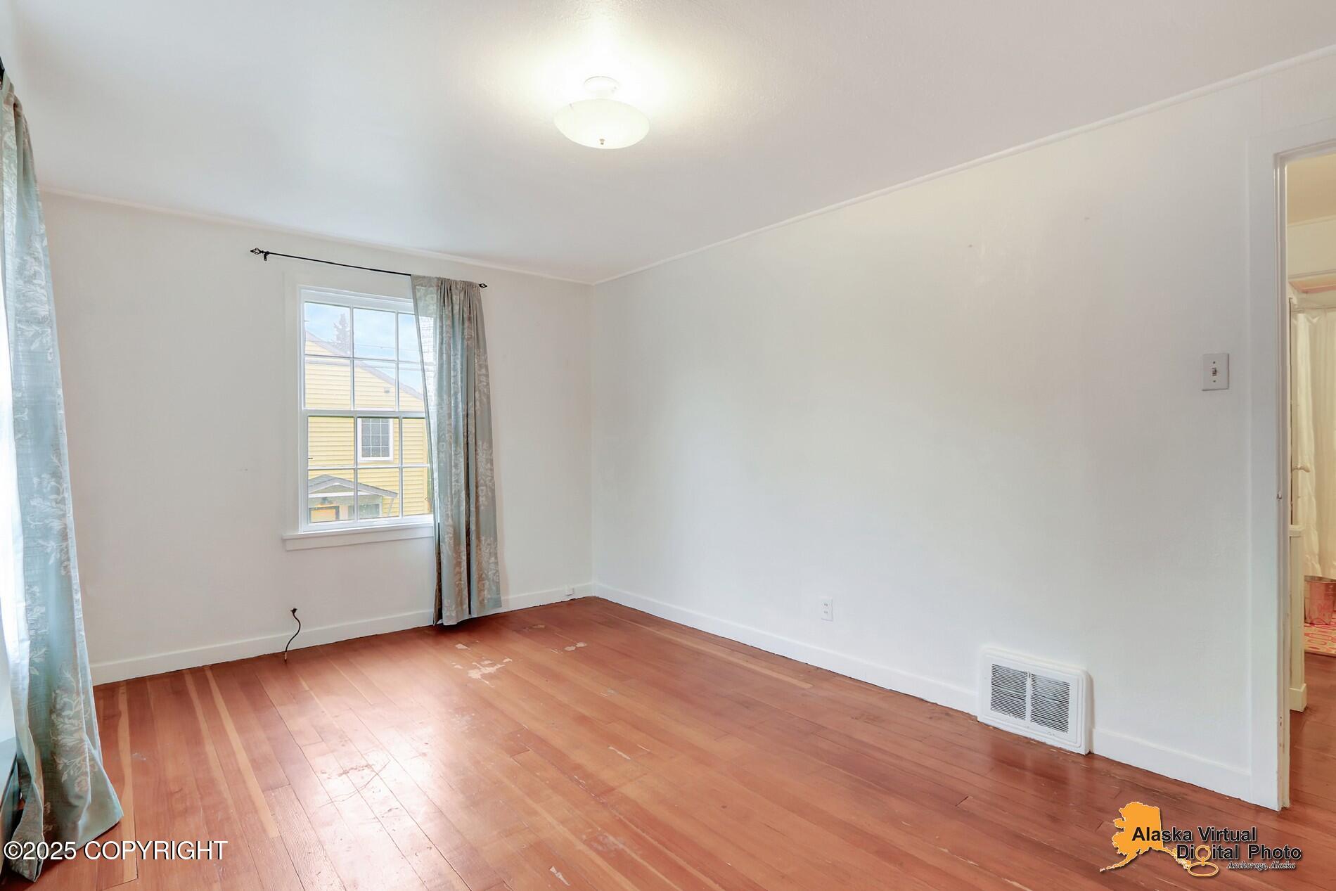 Anchorage, Alaska 99501, United States, 4 Bedrooms Bedrooms, ,2 BathroomsBathrooms,Residential,Pending,208731