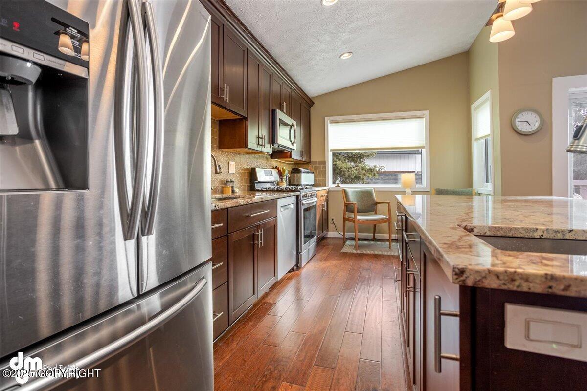 4760 Pine Valley Court, Anchorage, Alaska image 9