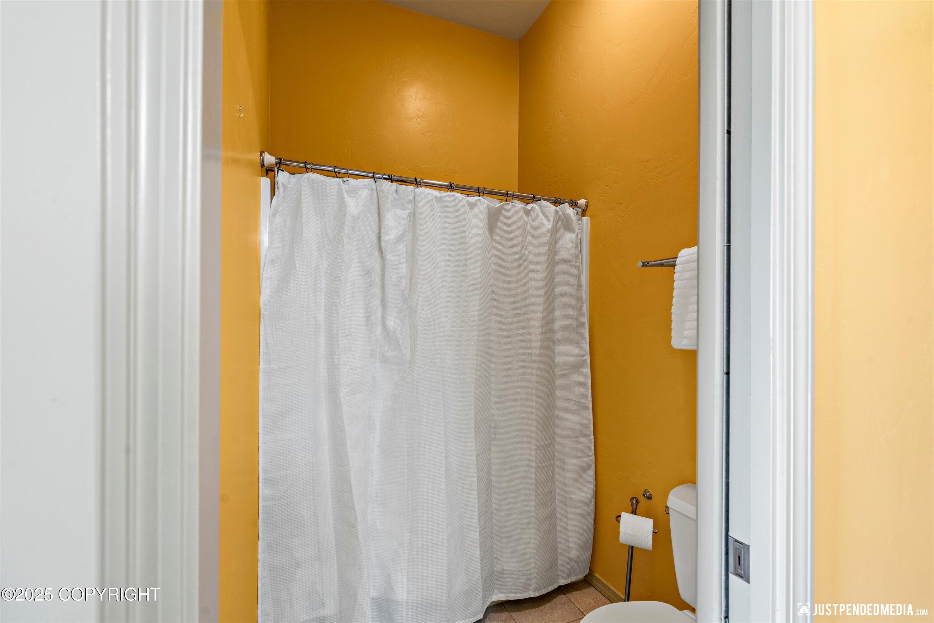 Eagle River, Alaska 99577, United States, 4 Bedrooms Bedrooms, ,3 BathroomsBathrooms,Residential,Active,221436