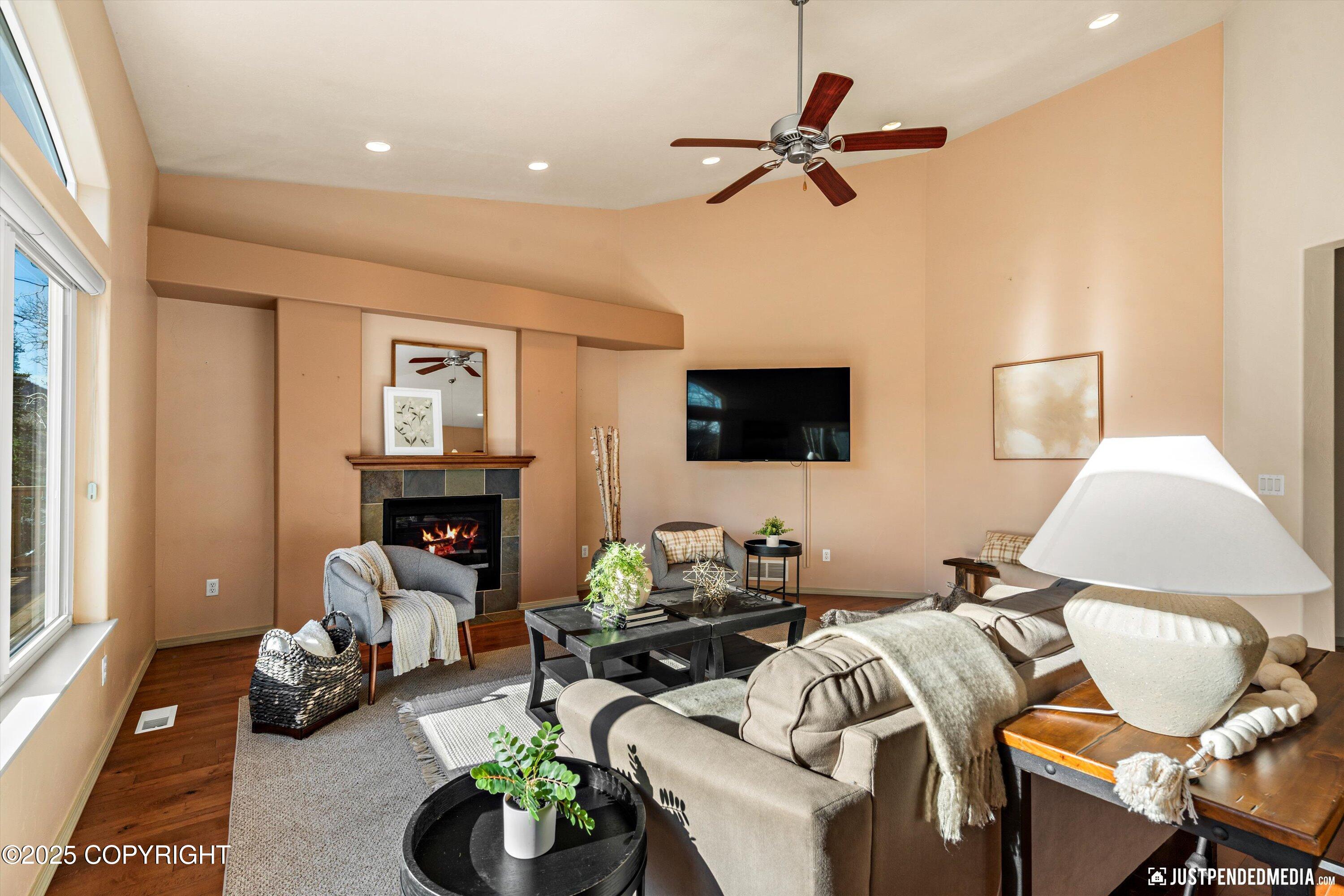 Eagle River, Alaska 99577, United States, 4 Bedrooms Bedrooms, ,3 BathroomsBathrooms,Residential,Active,221436