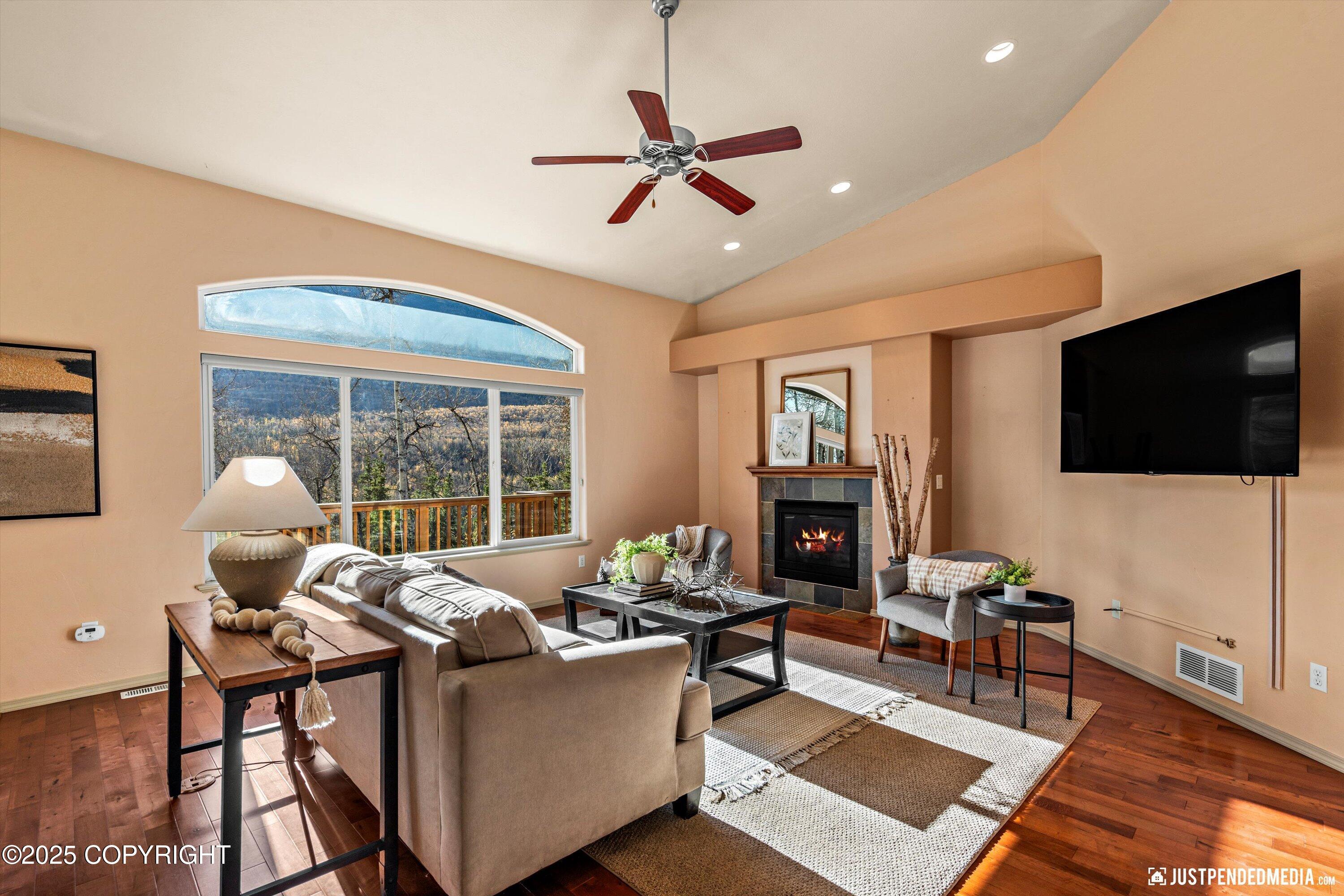 Eagle River, Alaska 99577, United States, 4 Bedrooms Bedrooms, ,3 BathroomsBathrooms,Residential,Active,221436