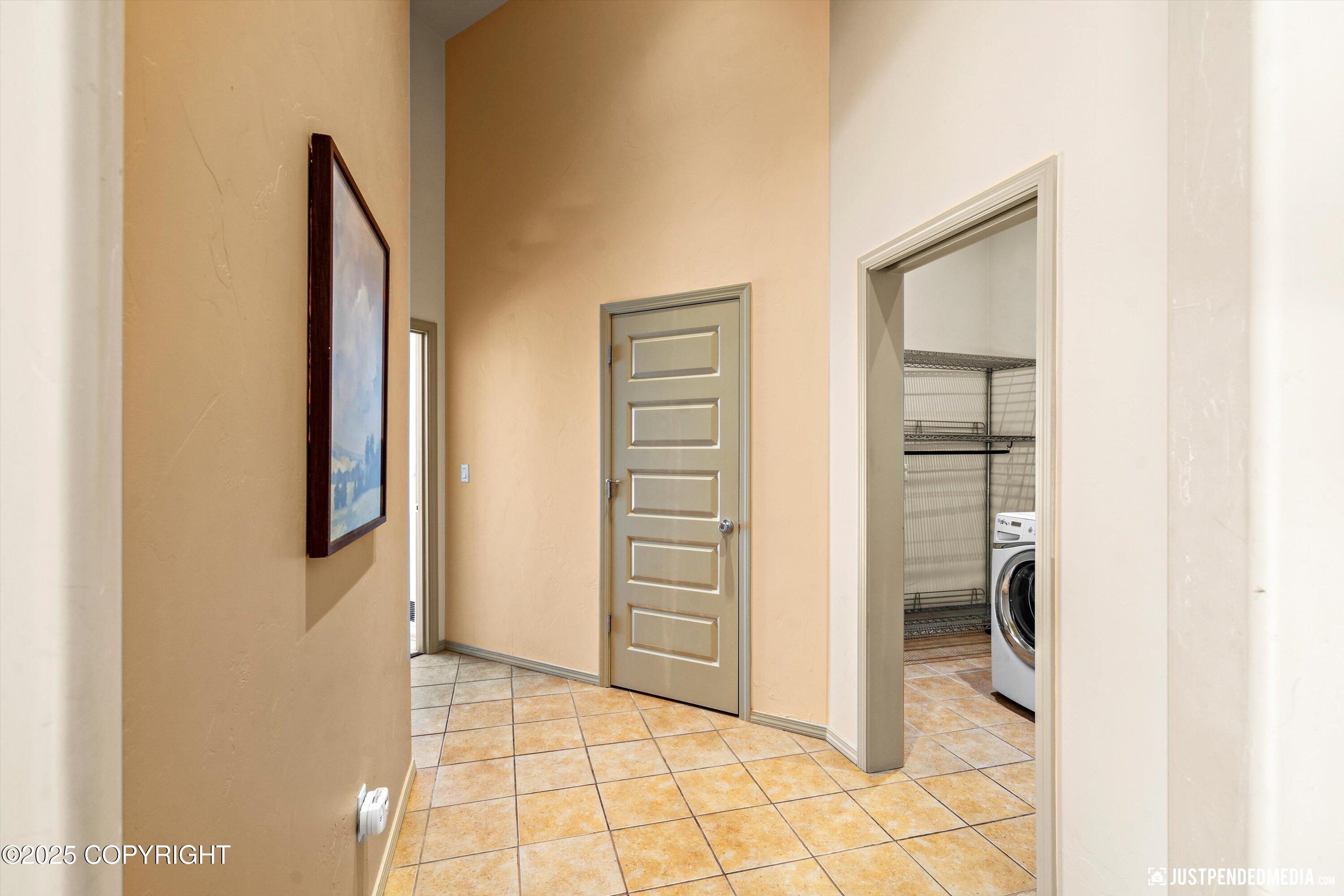 Eagle River, Alaska 99577, United States, 4 Bedrooms Bedrooms, ,3 BathroomsBathrooms,Residential,Active,221436