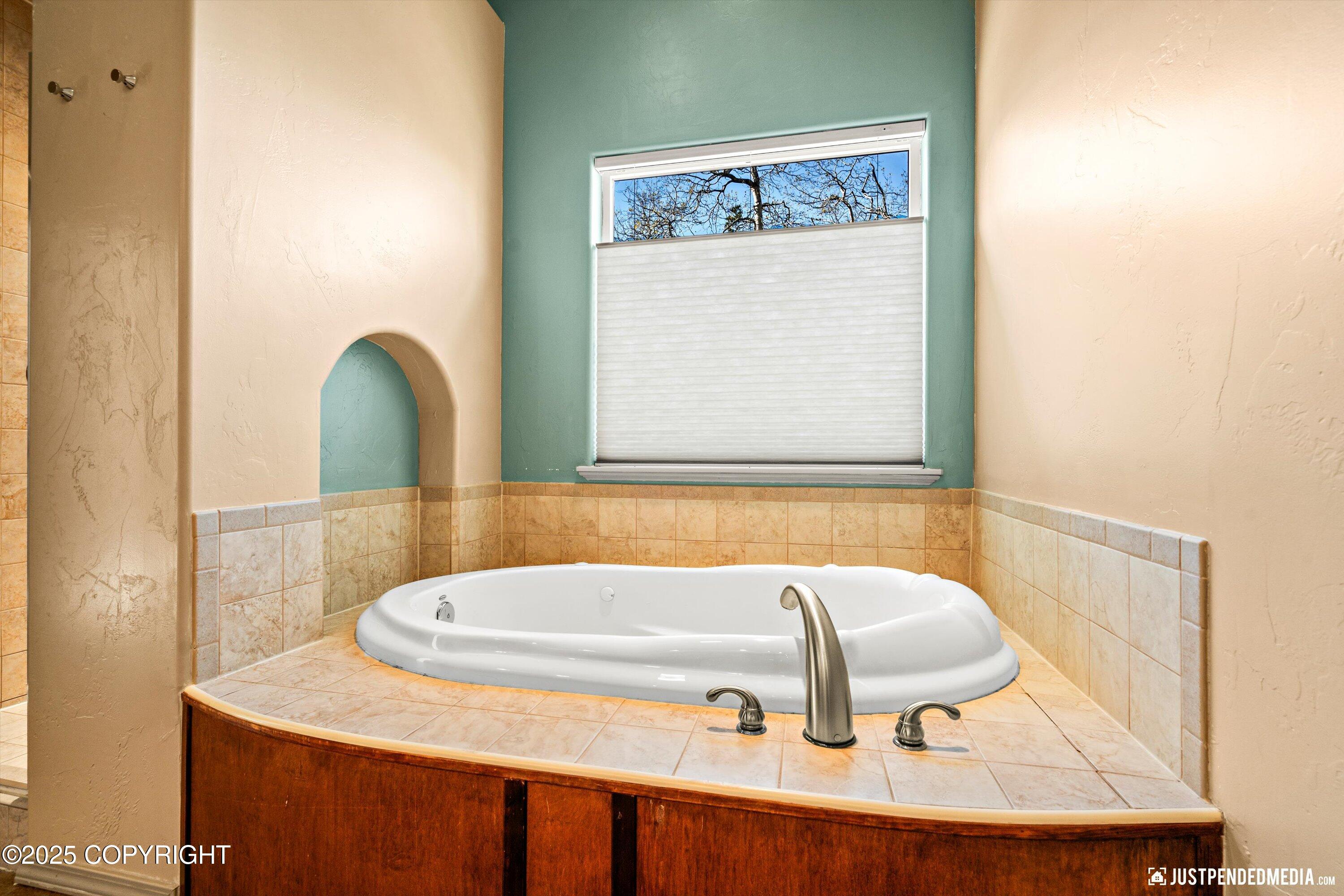 Eagle River, Alaska 99577, United States, 4 Bedrooms Bedrooms, ,3 BathroomsBathrooms,Residential,Active,221436