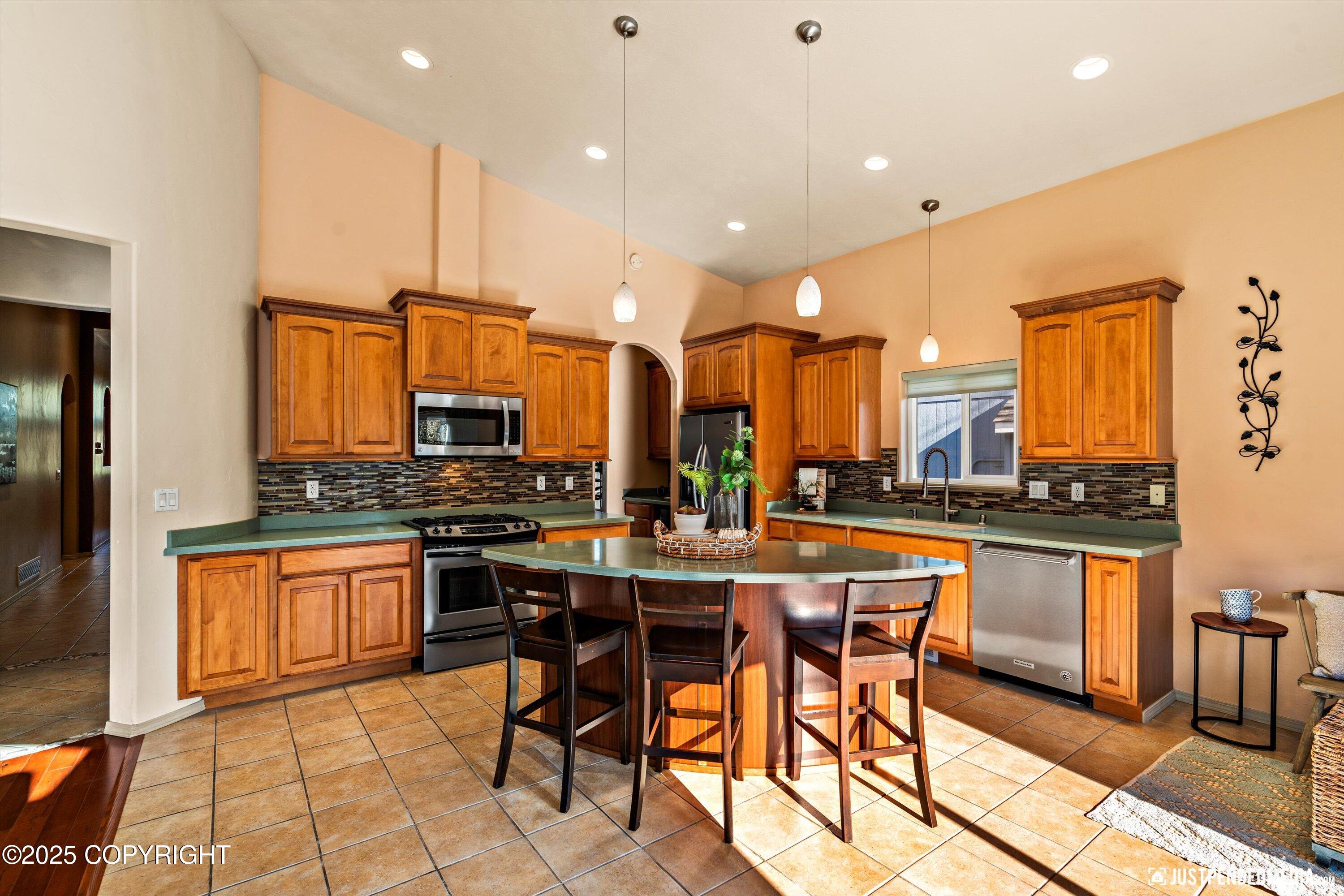 Eagle River, Alaska 99577, United States, 4 Bedrooms Bedrooms, ,3 BathroomsBathrooms,Residential,Active,221436