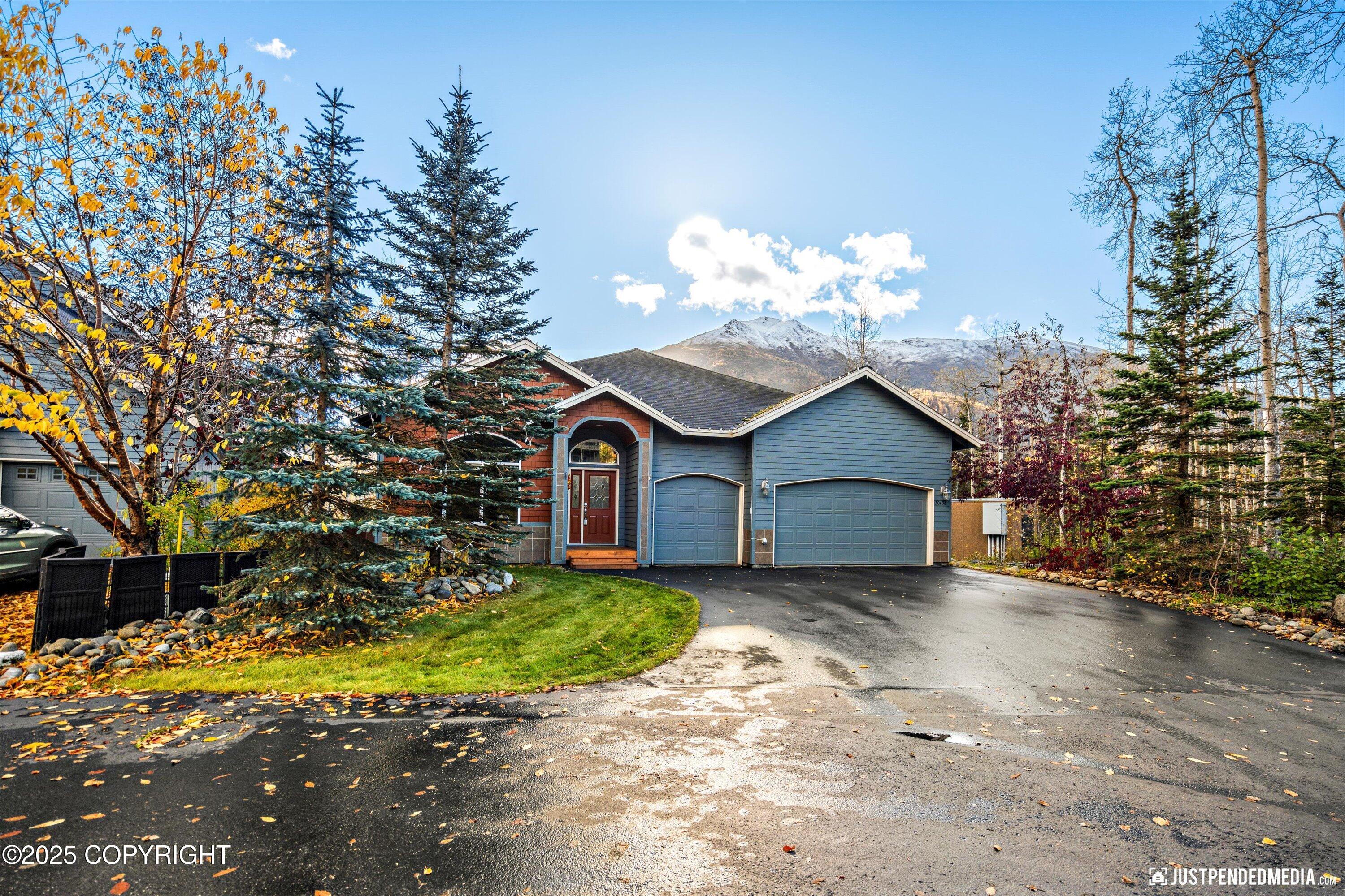 Eagle River, Alaska 99577, United States, 4 Bedrooms Bedrooms, ,3 BathroomsBathrooms,Residential,Active,221436