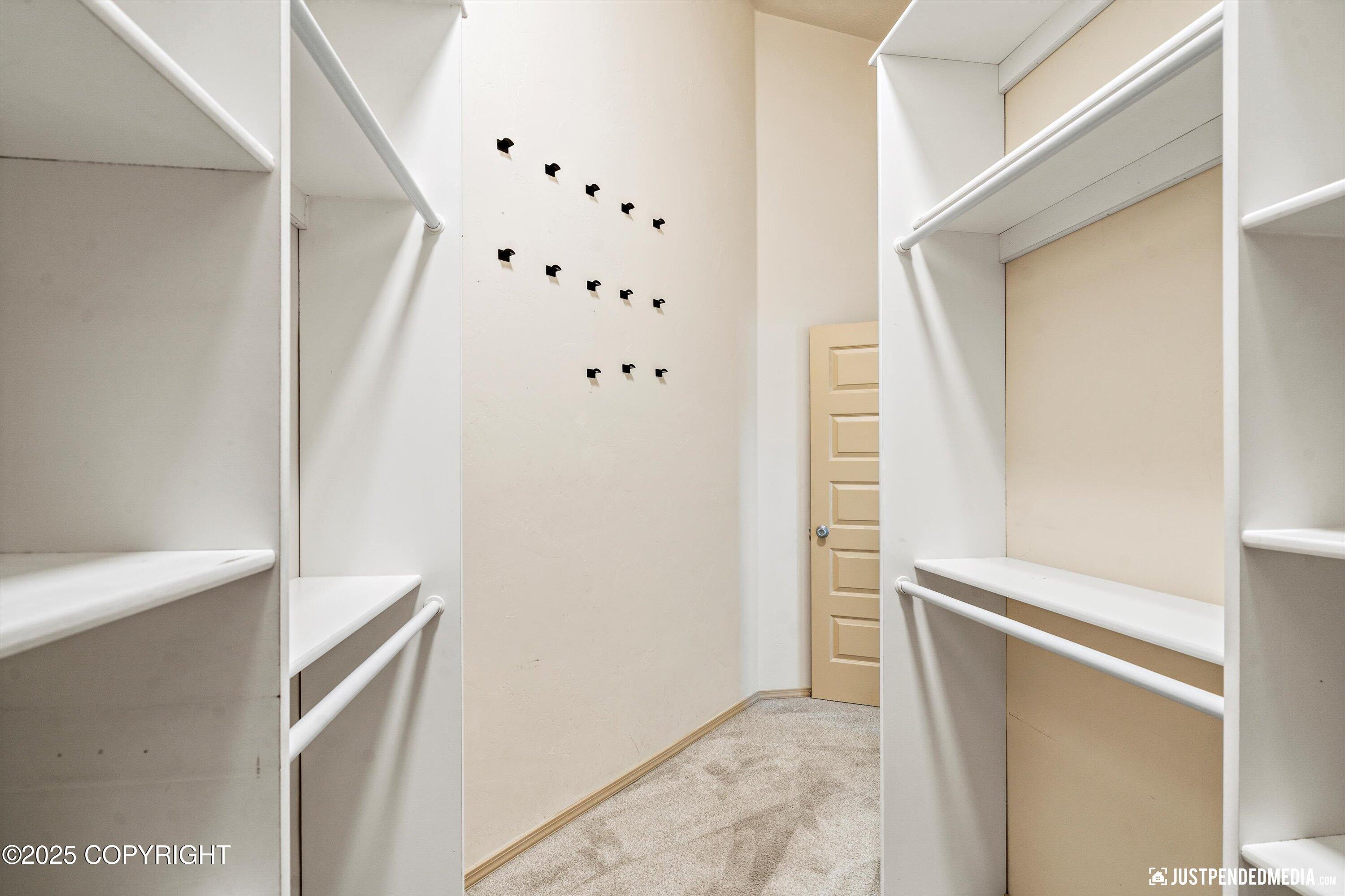 Eagle River, Alaska 99577, United States, 4 Bedrooms Bedrooms, ,3 BathroomsBathrooms,Residential,Active,221436