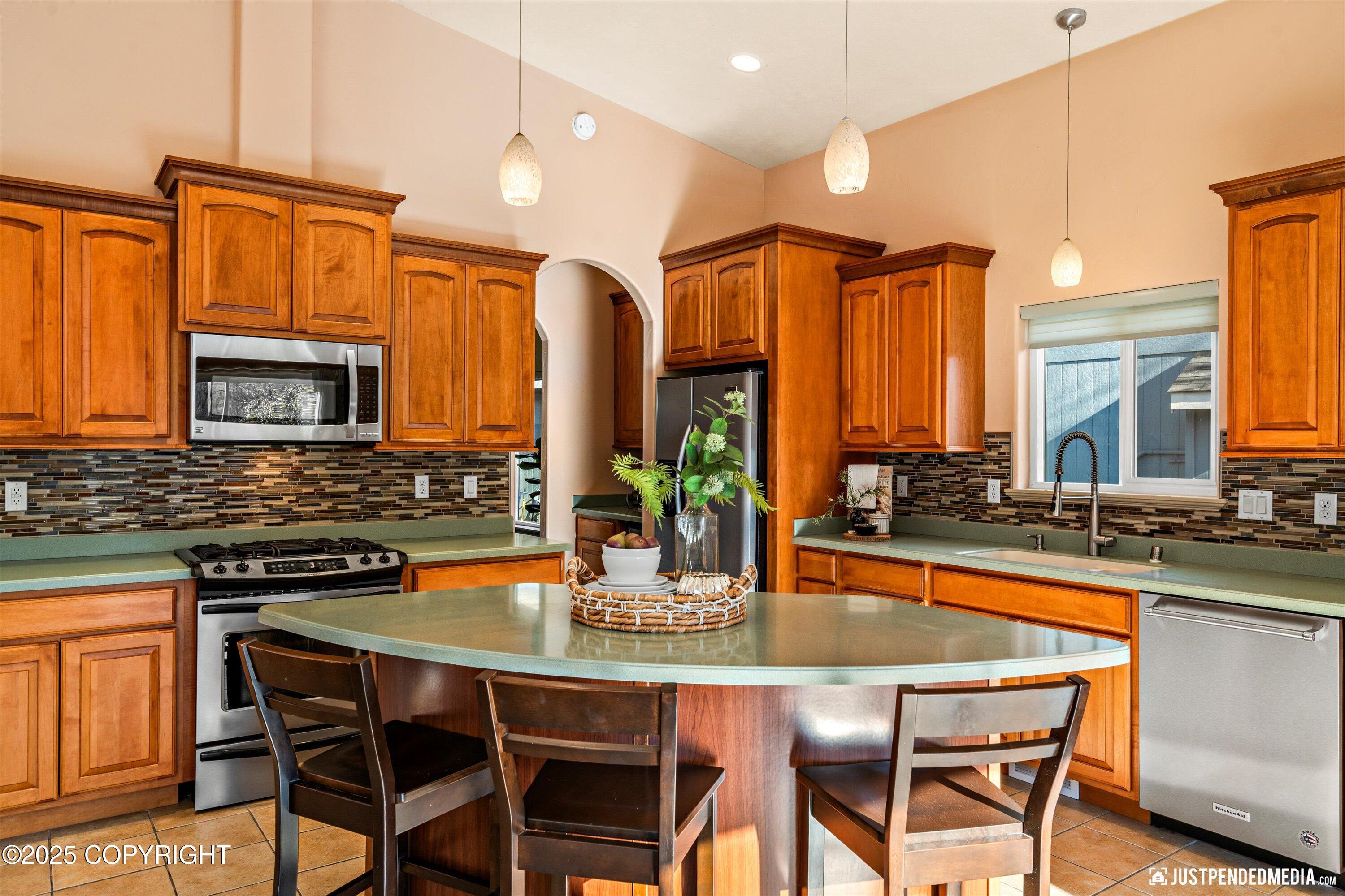 Eagle River, Alaska 99577, United States, 4 Bedrooms Bedrooms, ,3 BathroomsBathrooms,Residential,Active,221436