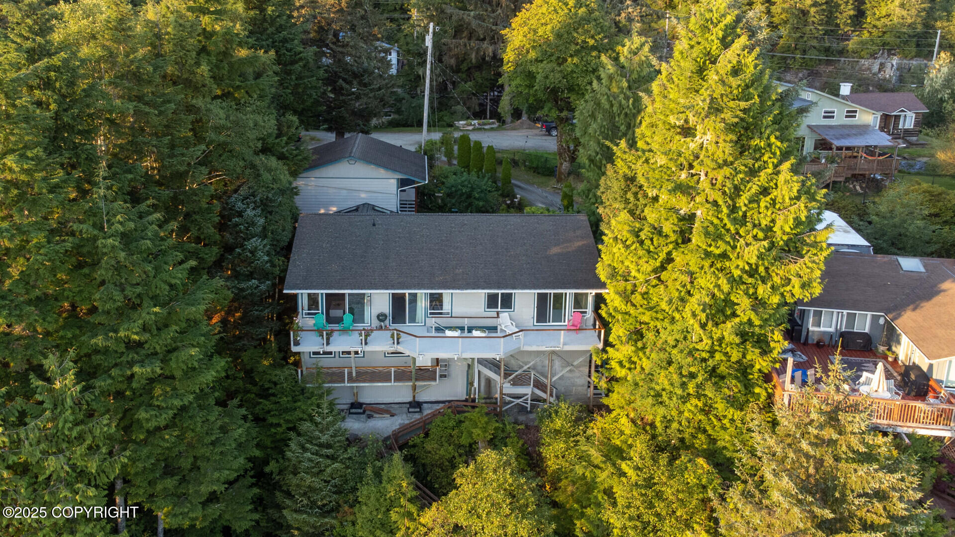 3736-3738 Justice Court