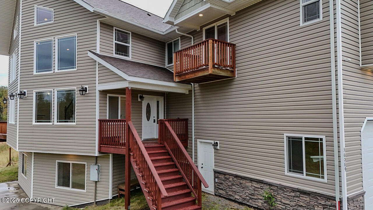 36089 Feuding / Alamo Lane