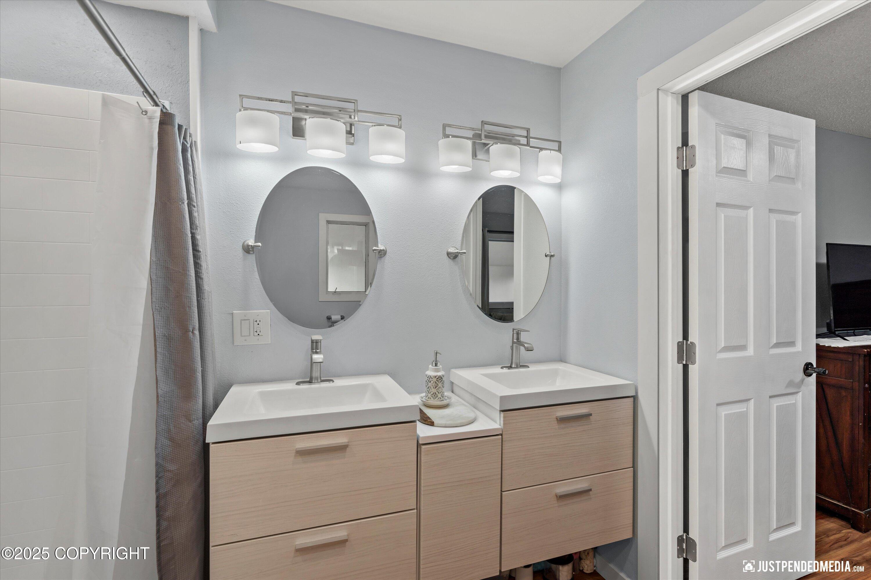 7320 Augustine Drive, Anchorage, Alaska image 36