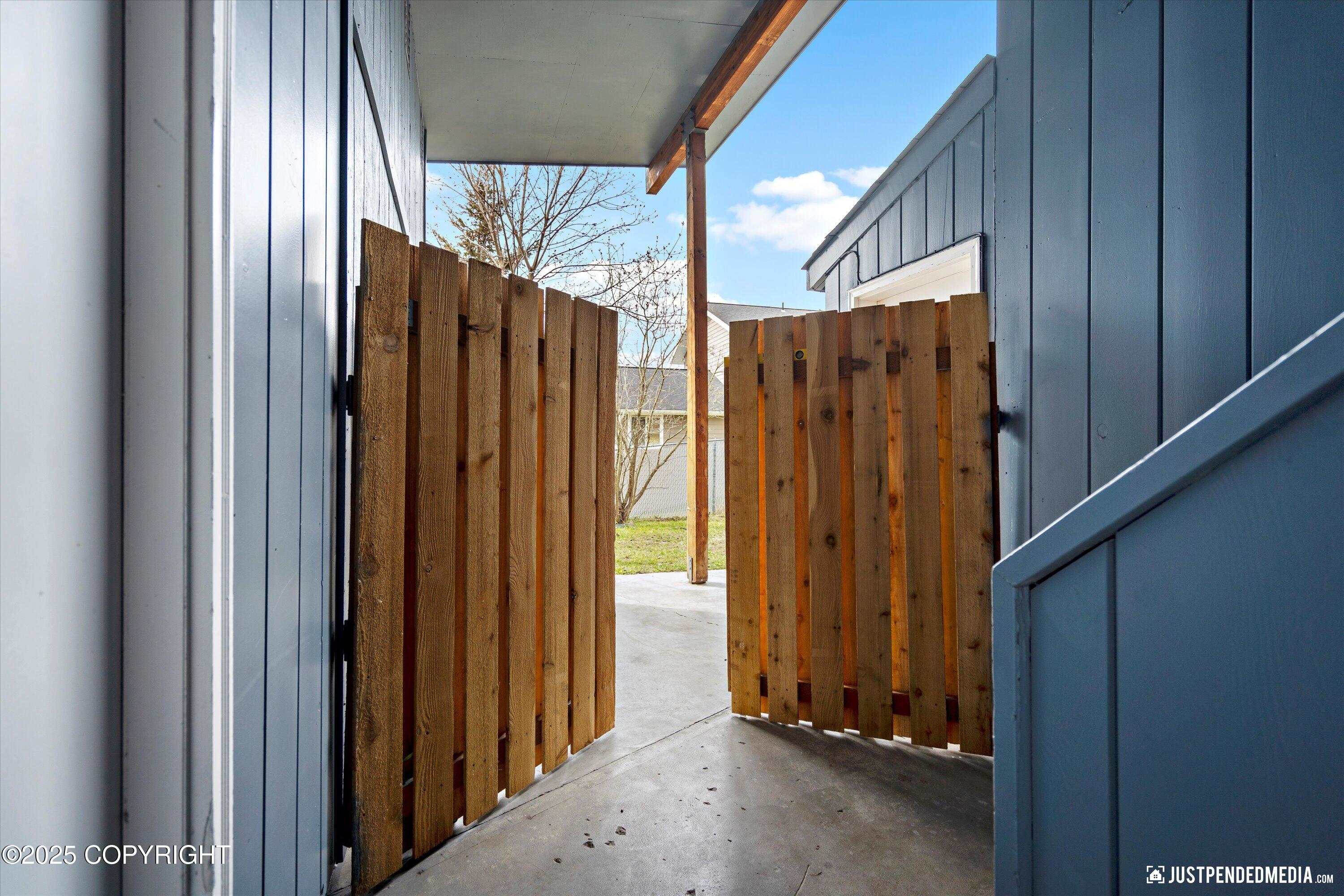 7320 Augustine Drive, Anchorage, Alaska image 6