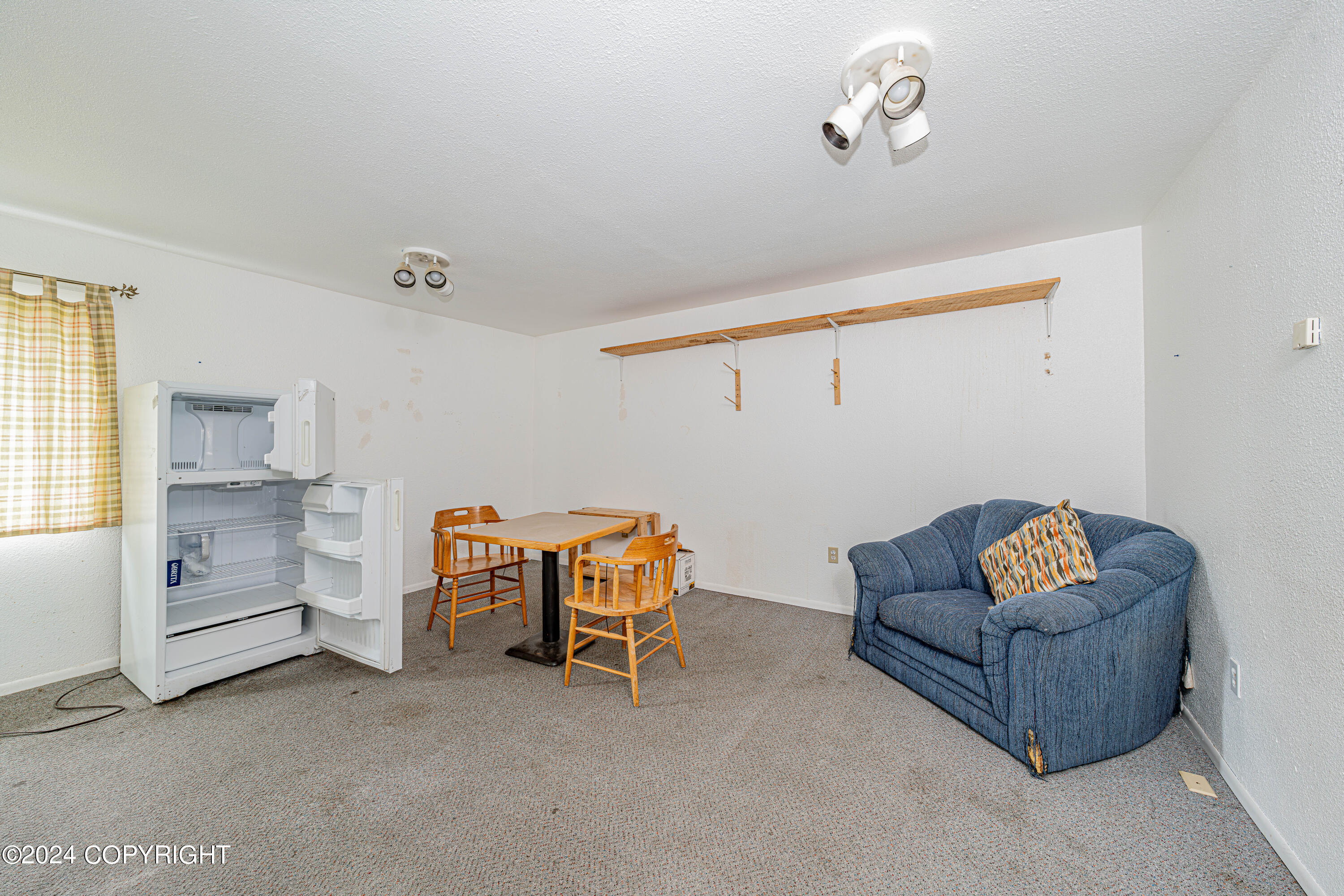 Cooper Landing, Alaska 99572, United States, 7 Bedrooms Bedrooms, ,5 BathroomsBathrooms,Residential,Pending,51647