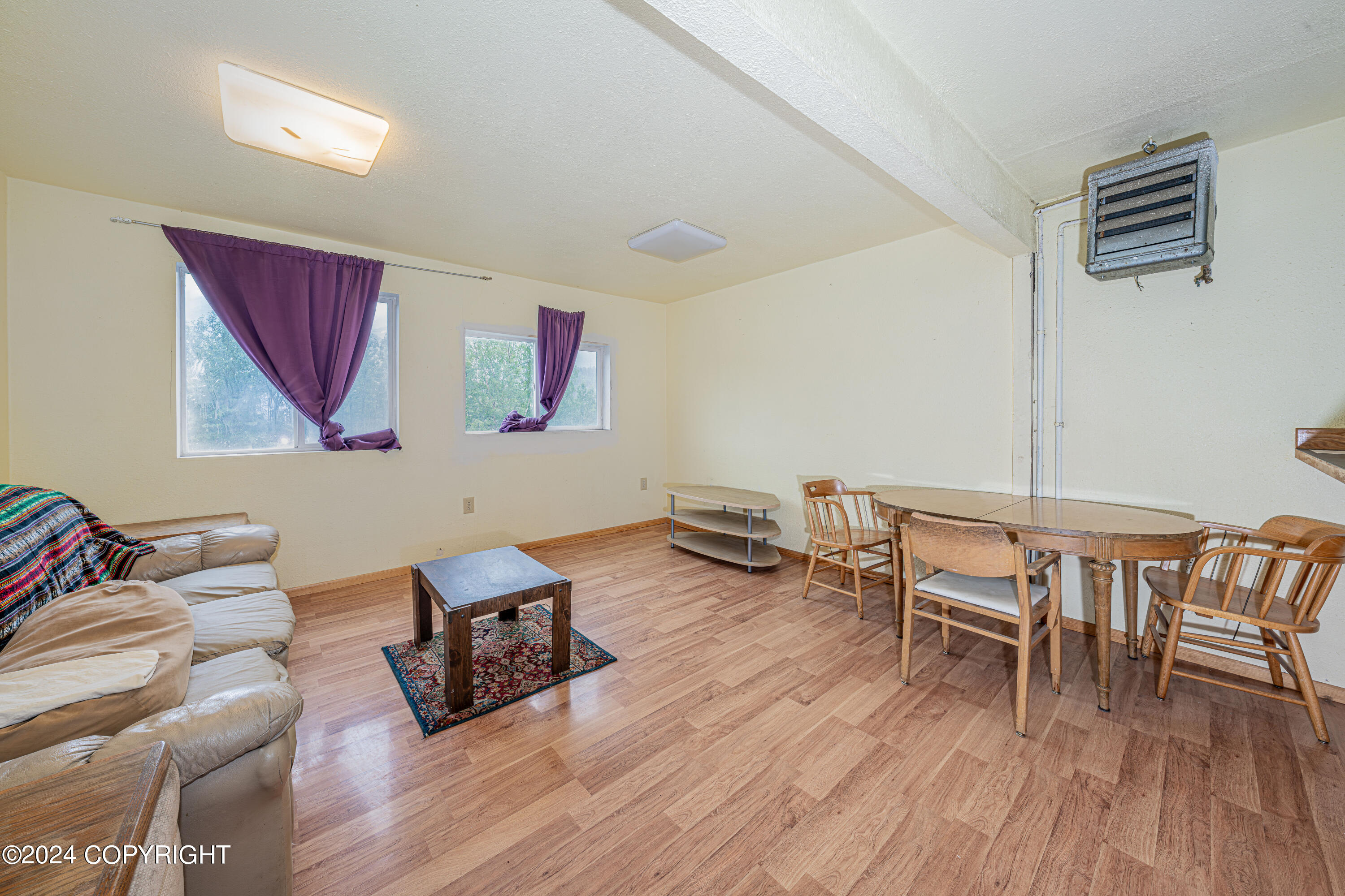 Cooper Landing, Alaska 99572, United States, 7 Bedrooms Bedrooms, ,5 BathroomsBathrooms,Residential,Pending,51647