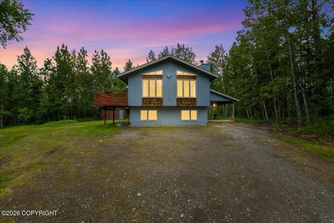 Photo of 201 W Ponderosa Loop, Wasilla, AK 99654 (MLS # 26-9346)