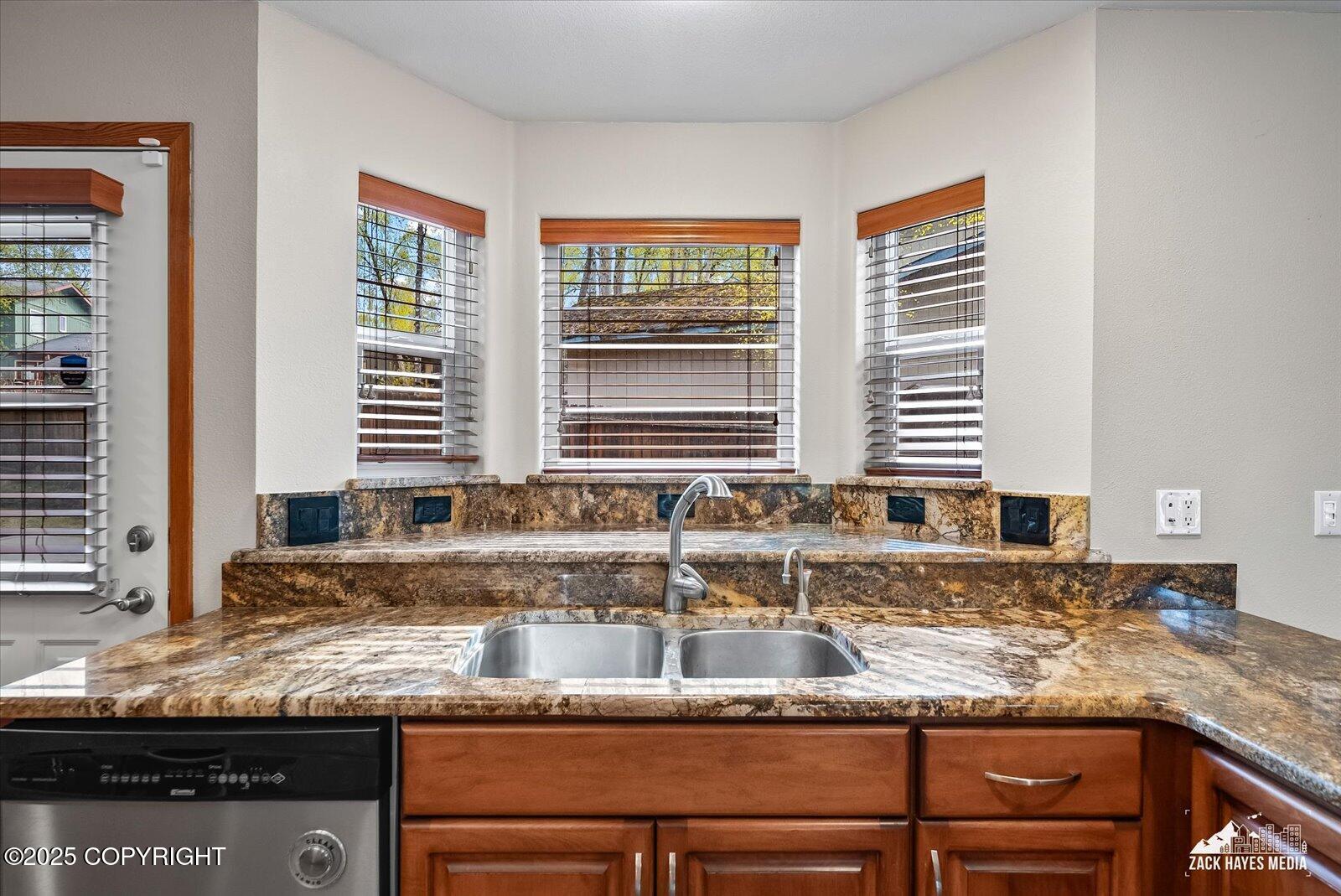 13381 Seacloud Circle, Anchorage, Alaska image 24